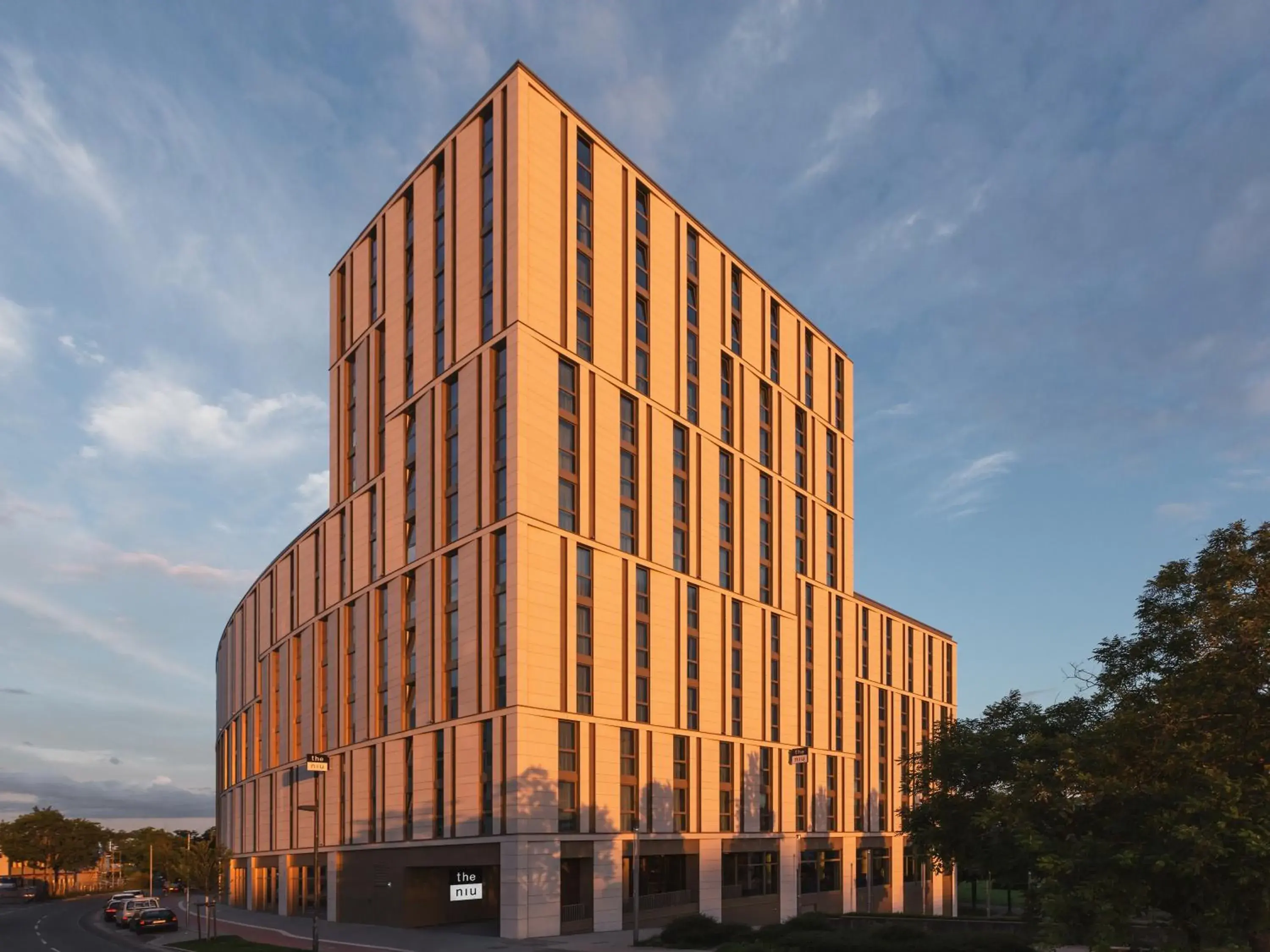 Property building in Holiday Inn - the niu Tab Dusseldorf Main Station by IHG Property building in Holiday Inn - the niu Tab Dusseldorf Main Station by IHG