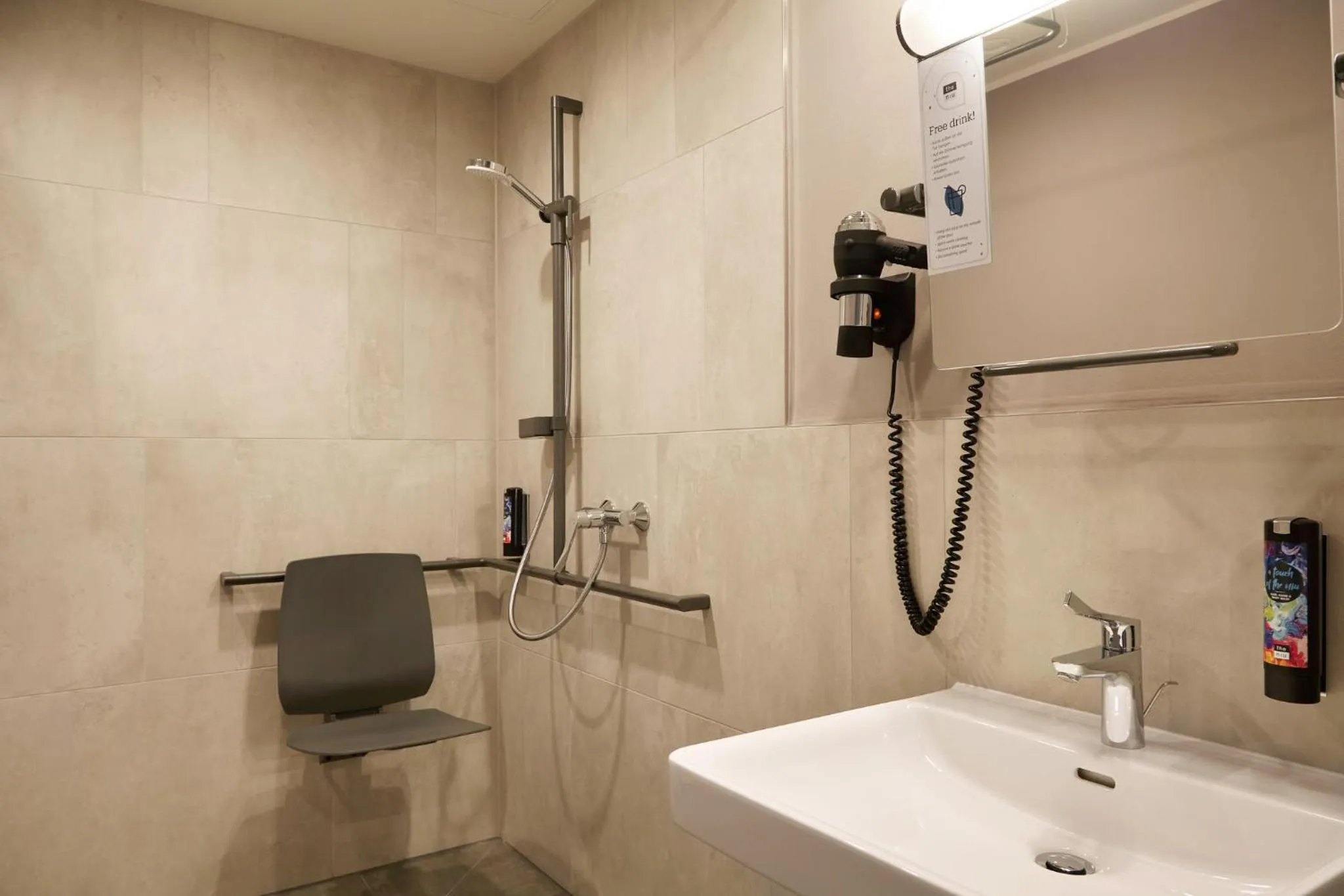 Bathroom in Holiday Inn - the niu, Hub Dusseldorf Messe by IHG