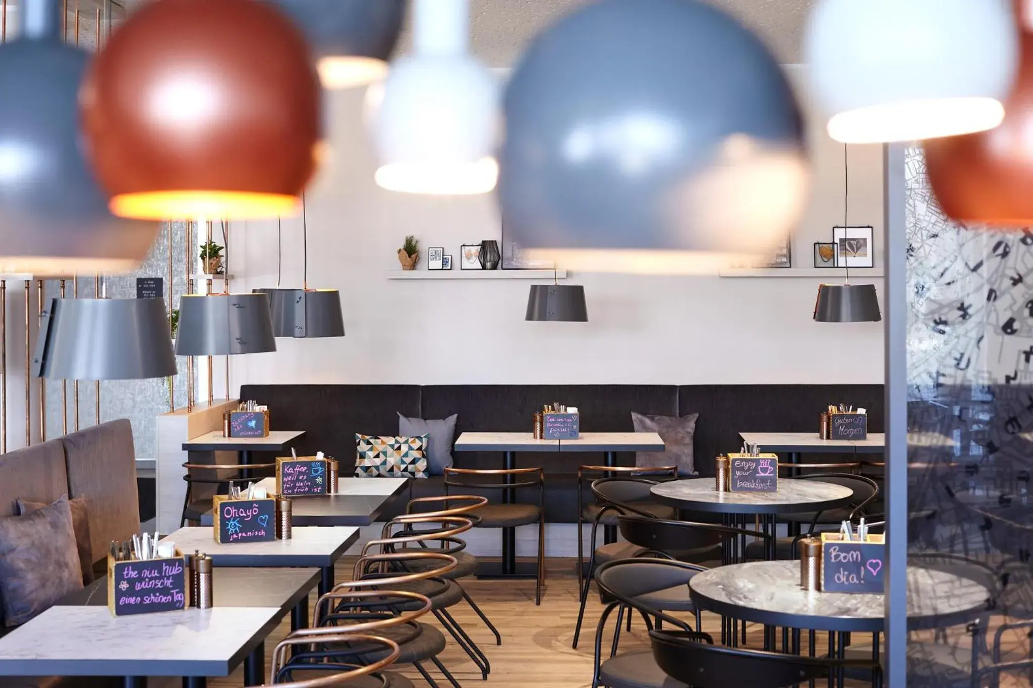 Restaurant/places to eat in Holiday Inn - the niu, Hub Dusseldorf Messe by IHG Restaurant/places to eat in Holiday Inn - the niu, Hub Dusseldorf Messe by IHG