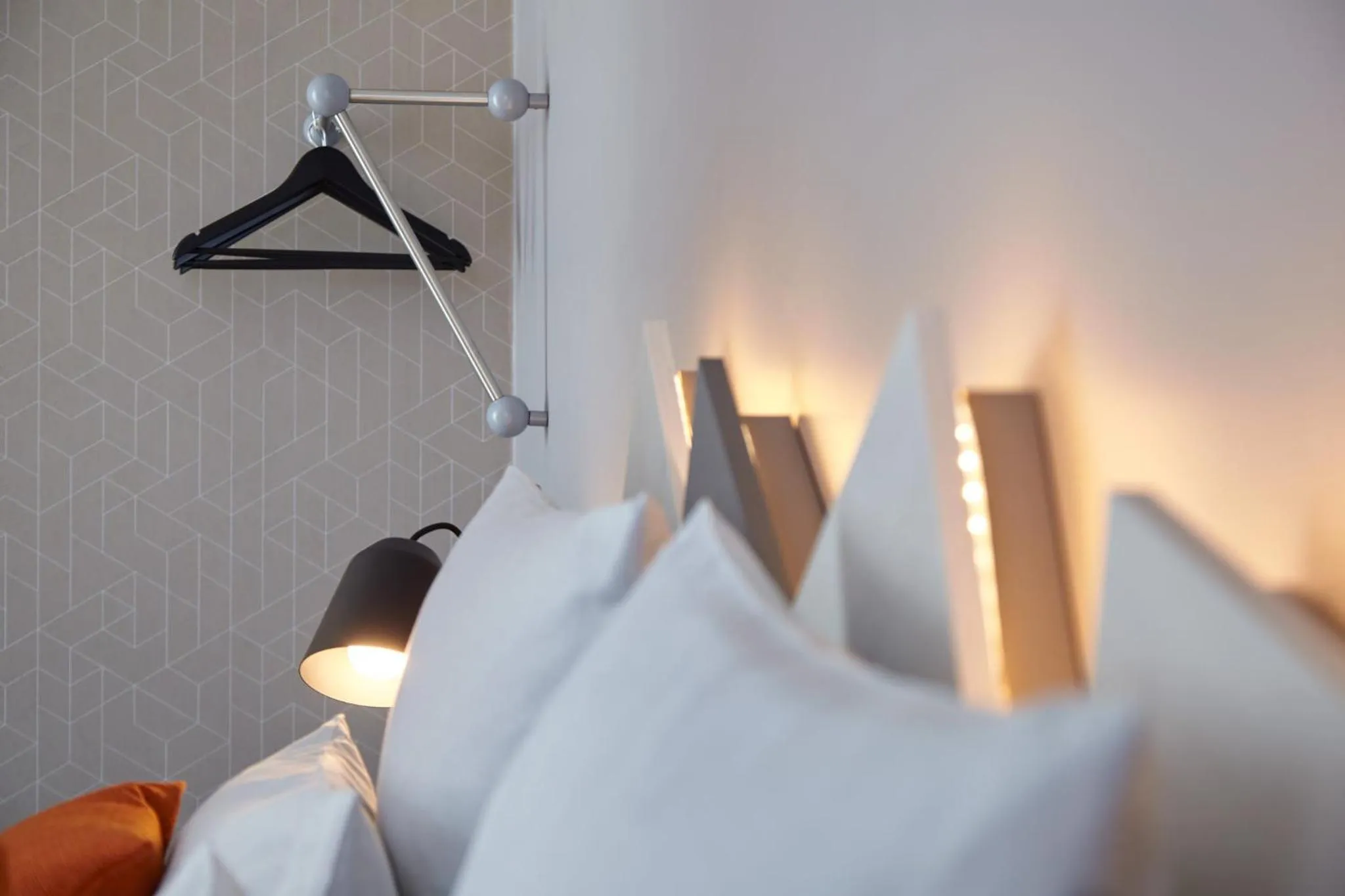 Photo of the whole room, Bed in Holiday Inn - the niu, Hub Dusseldorf Messe by IHG