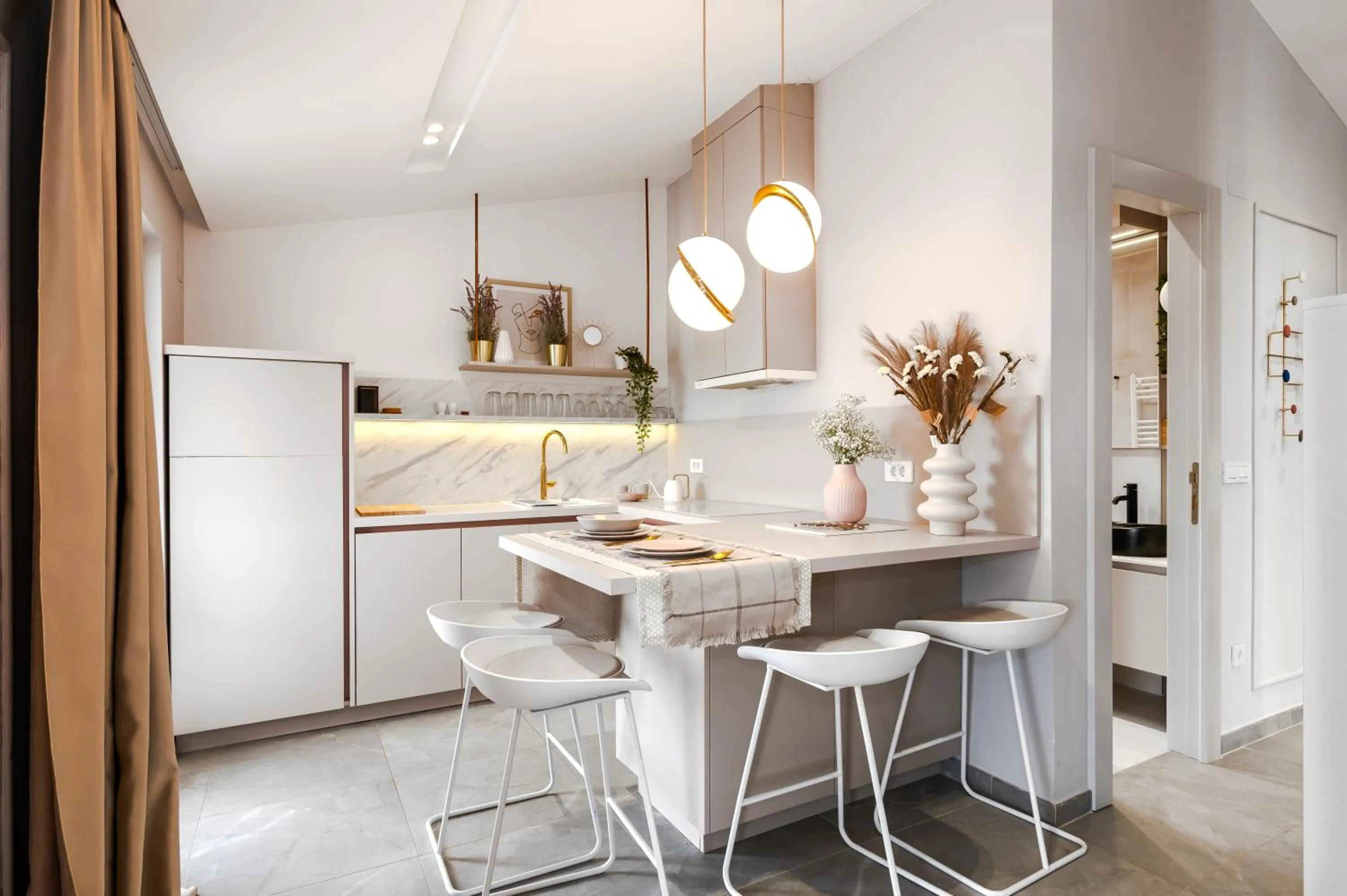 DANICA Luxury SeaSide Apartment