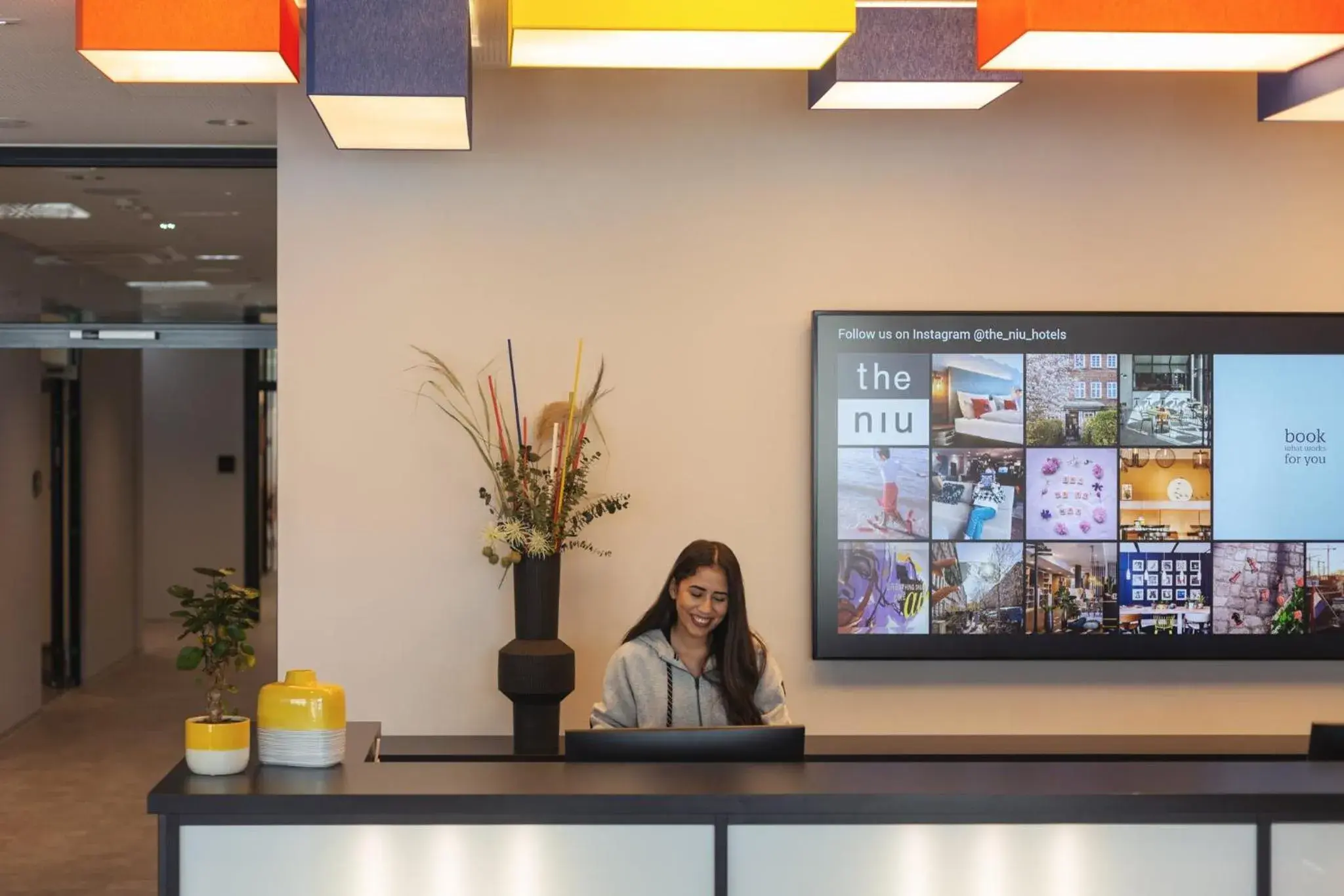 Property building in Holiday Inn - the niu, Form Stuttgart Feuerbach by IHG Property building in Holiday Inn - the niu, Form Stuttgart Feuerbach by IHG