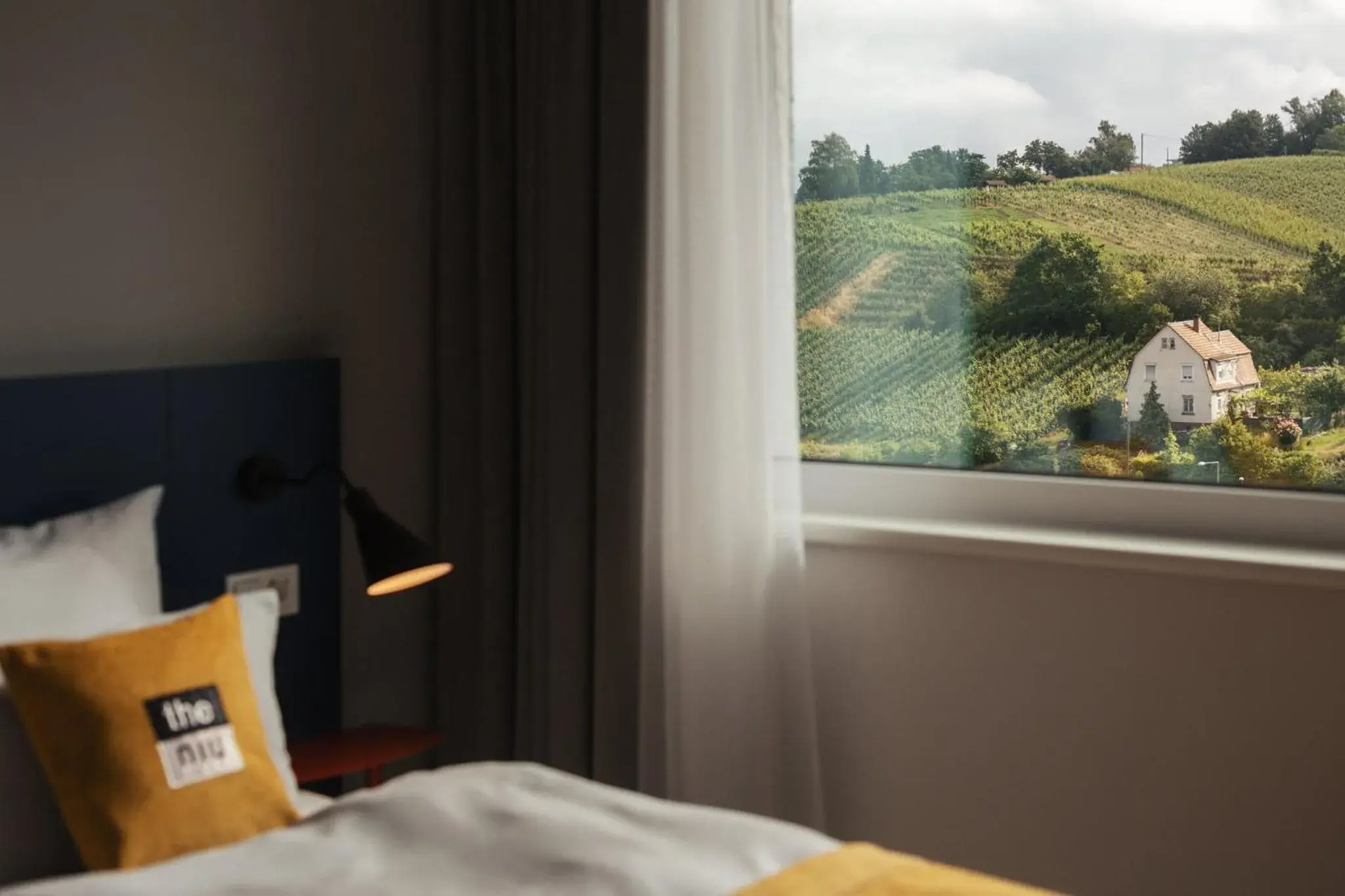 Photo of the whole room, Bed in Holiday Inn - the niu, Form Stuttgart Feuerbach by IHG Photo of the whole room, Bed in Holiday Inn - the niu, Form Stuttgart Feuerbach by IHG