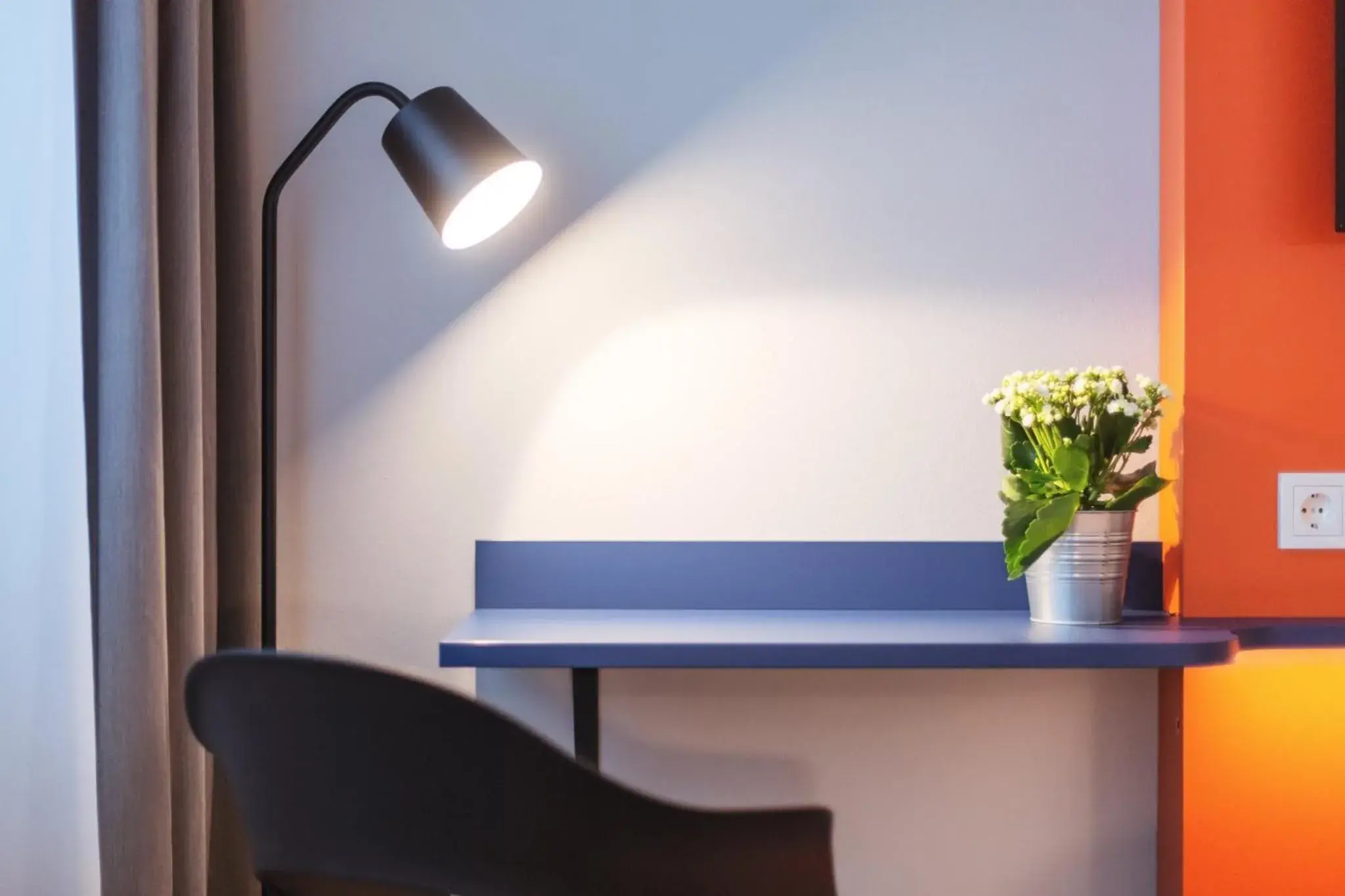 Photo of the whole room in Holiday Inn - the niu, Form Stuttgart Feuerbach by IHG Photo of the whole room in Holiday Inn - the niu, Form Stuttgart Feuerbach by IHG