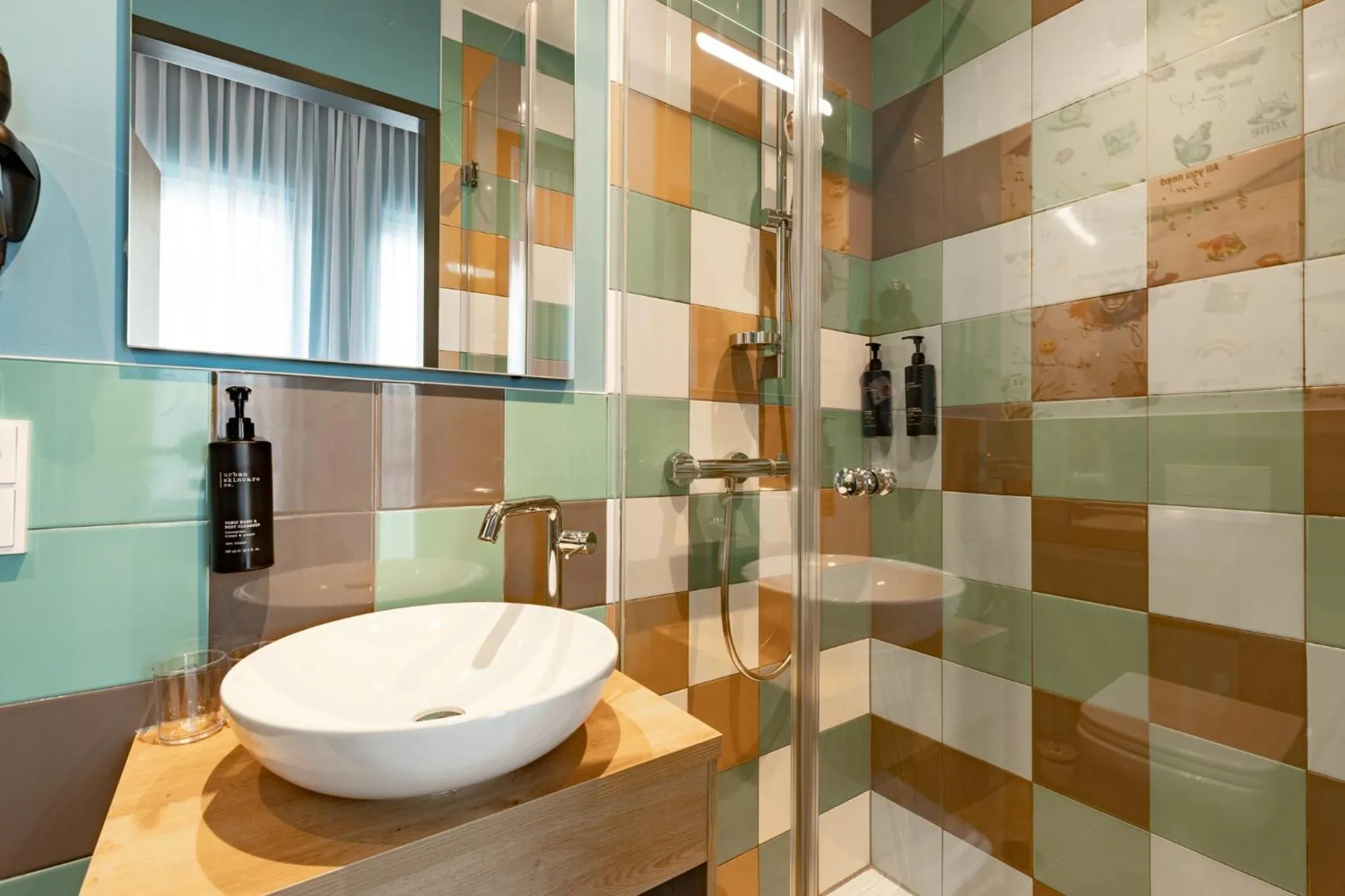 Bathroom in Holiday Inn - the niu, Pax Berlin Airport by IHG