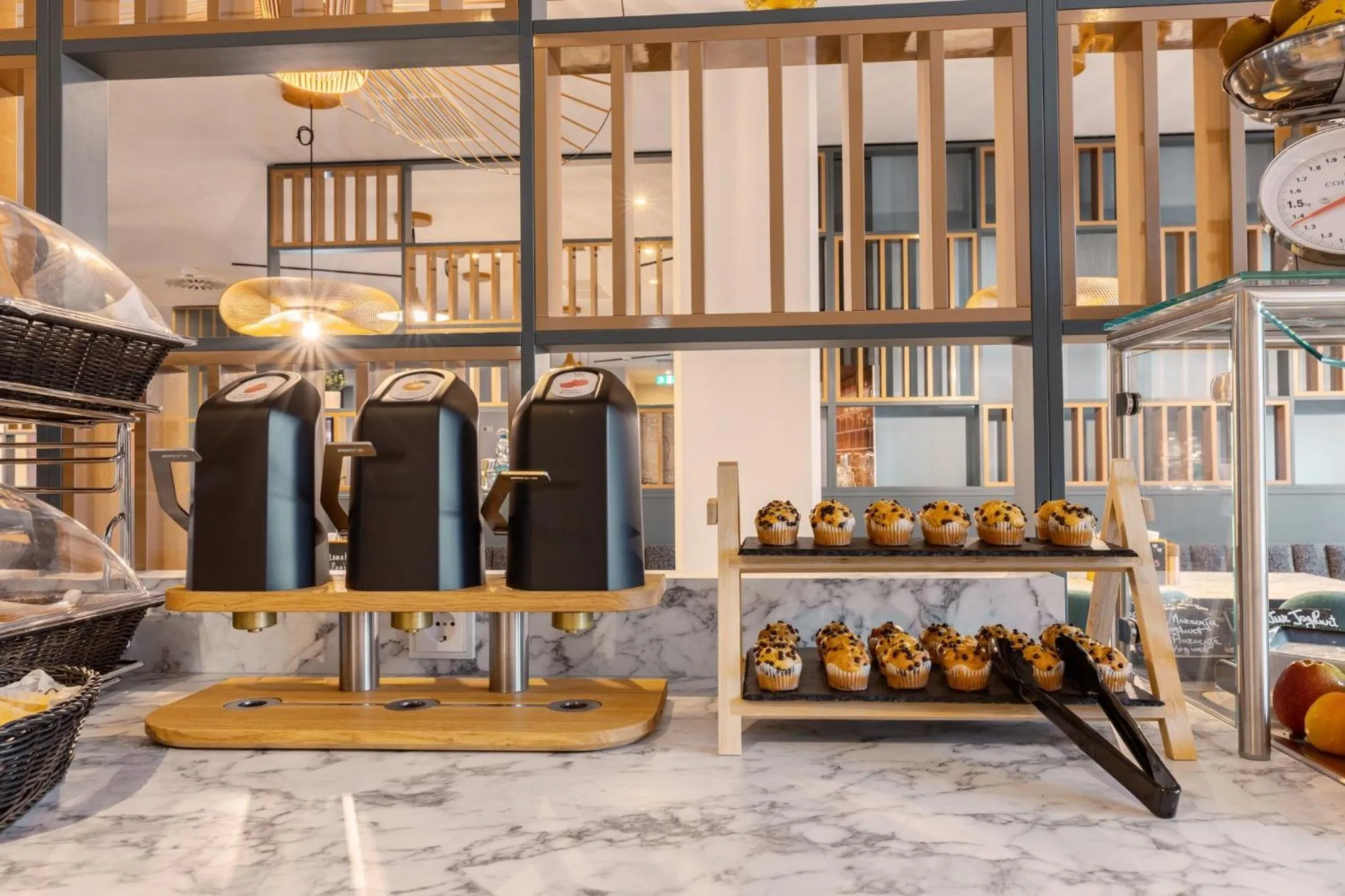 Restaurant/places to eat in Holiday Inn - the niu, Pax Berlin Airport by IHG