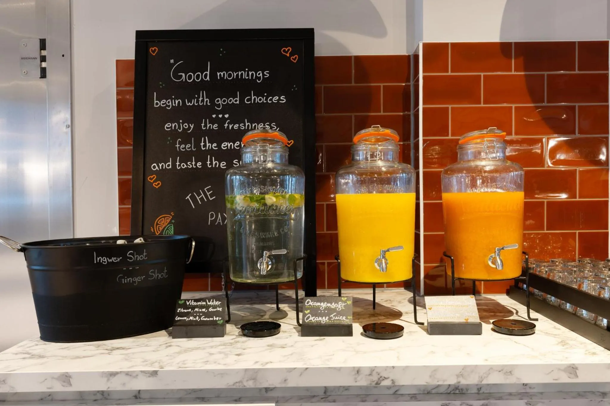 Restaurant/places to eat in Holiday Inn - the niu, Pax Berlin Airport by IHG