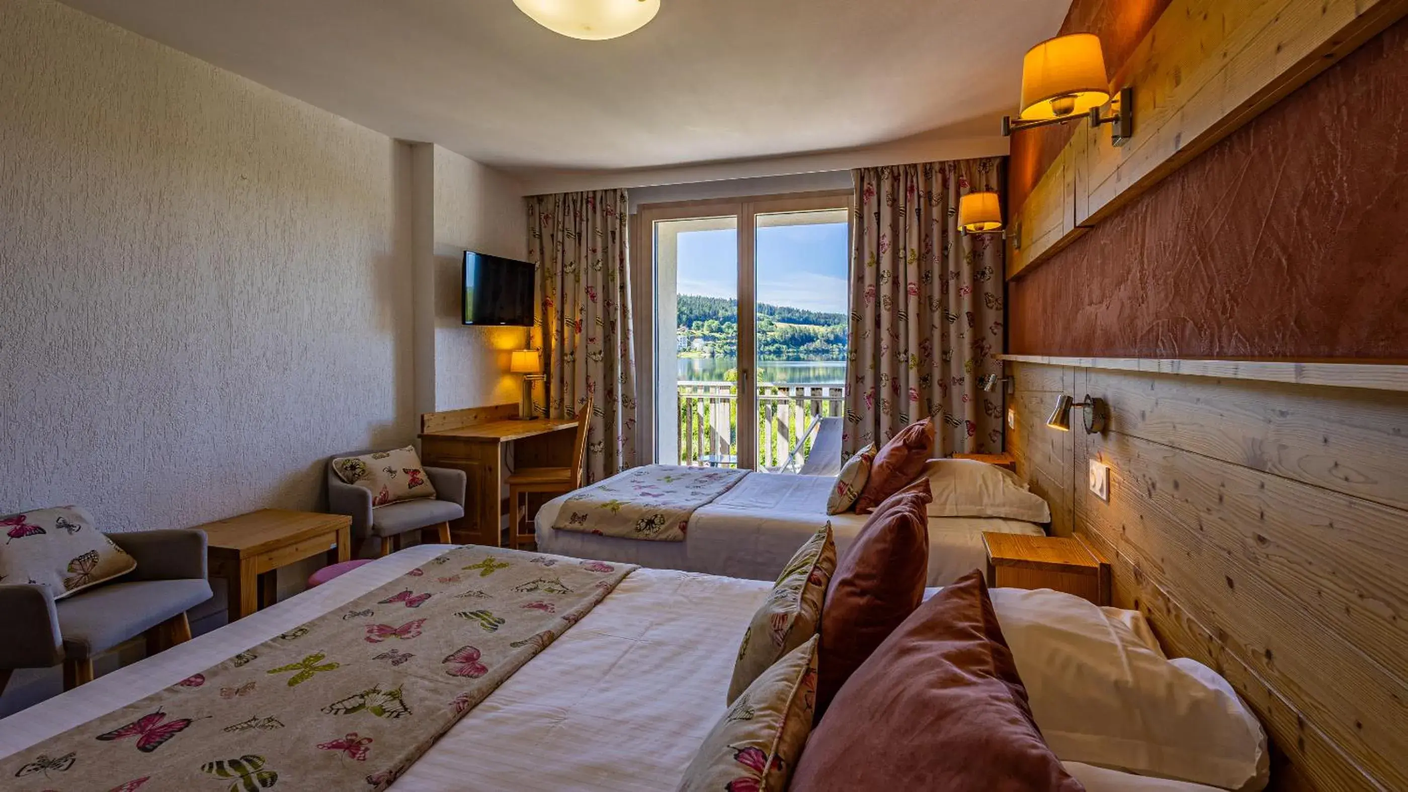 Triple Room with Balcony in Hotel Lou Granva Triple Room with Balcony in Hotel Lou Granva