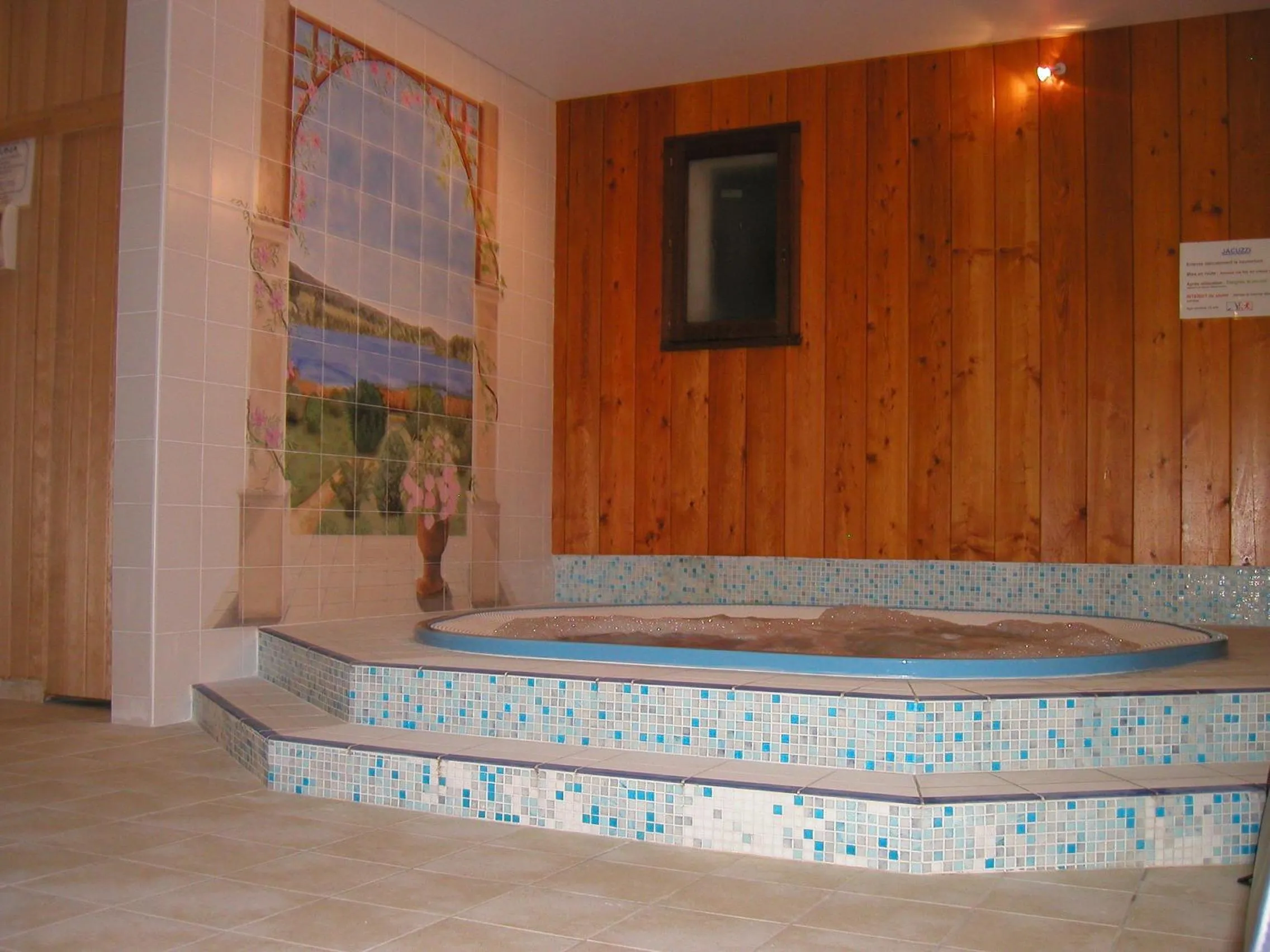 Hot Tub in Hotel Lou Granva