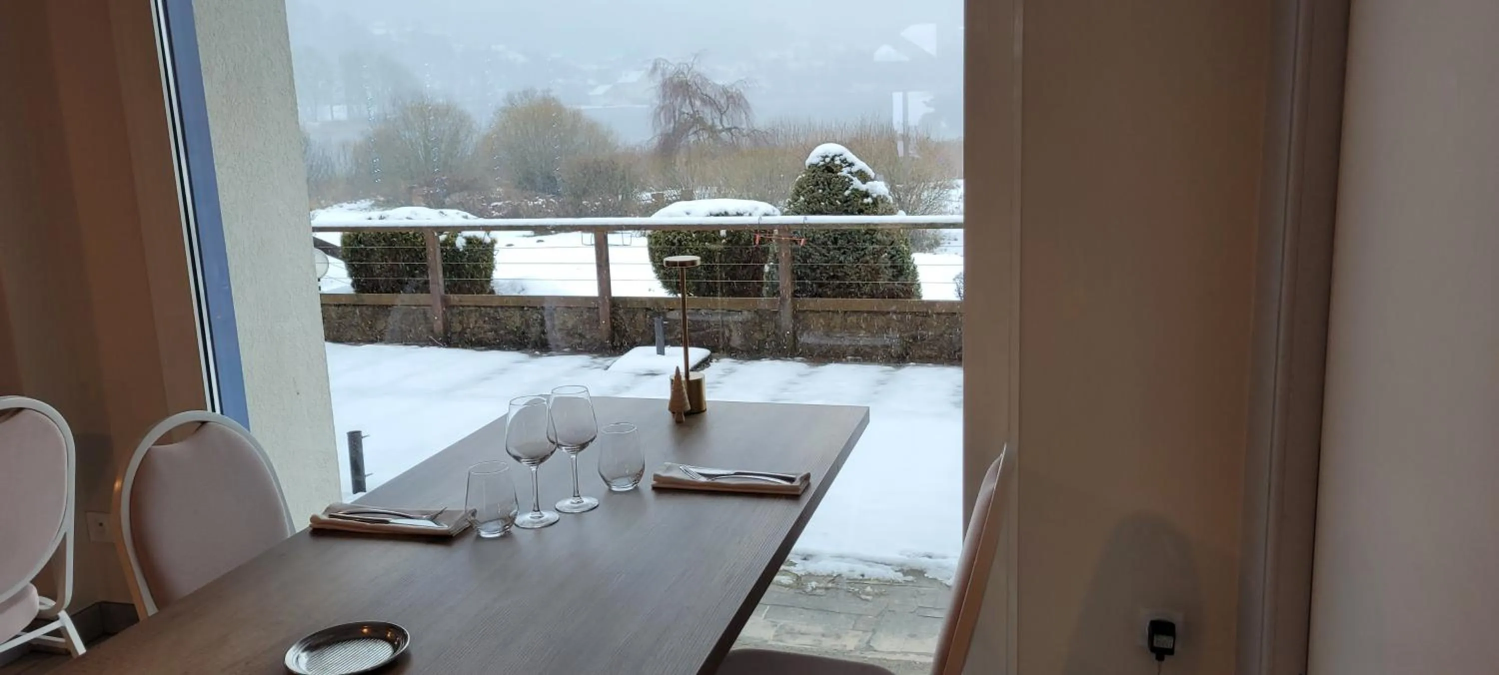 Restaurant/places to eat in Hotel Lou Granva