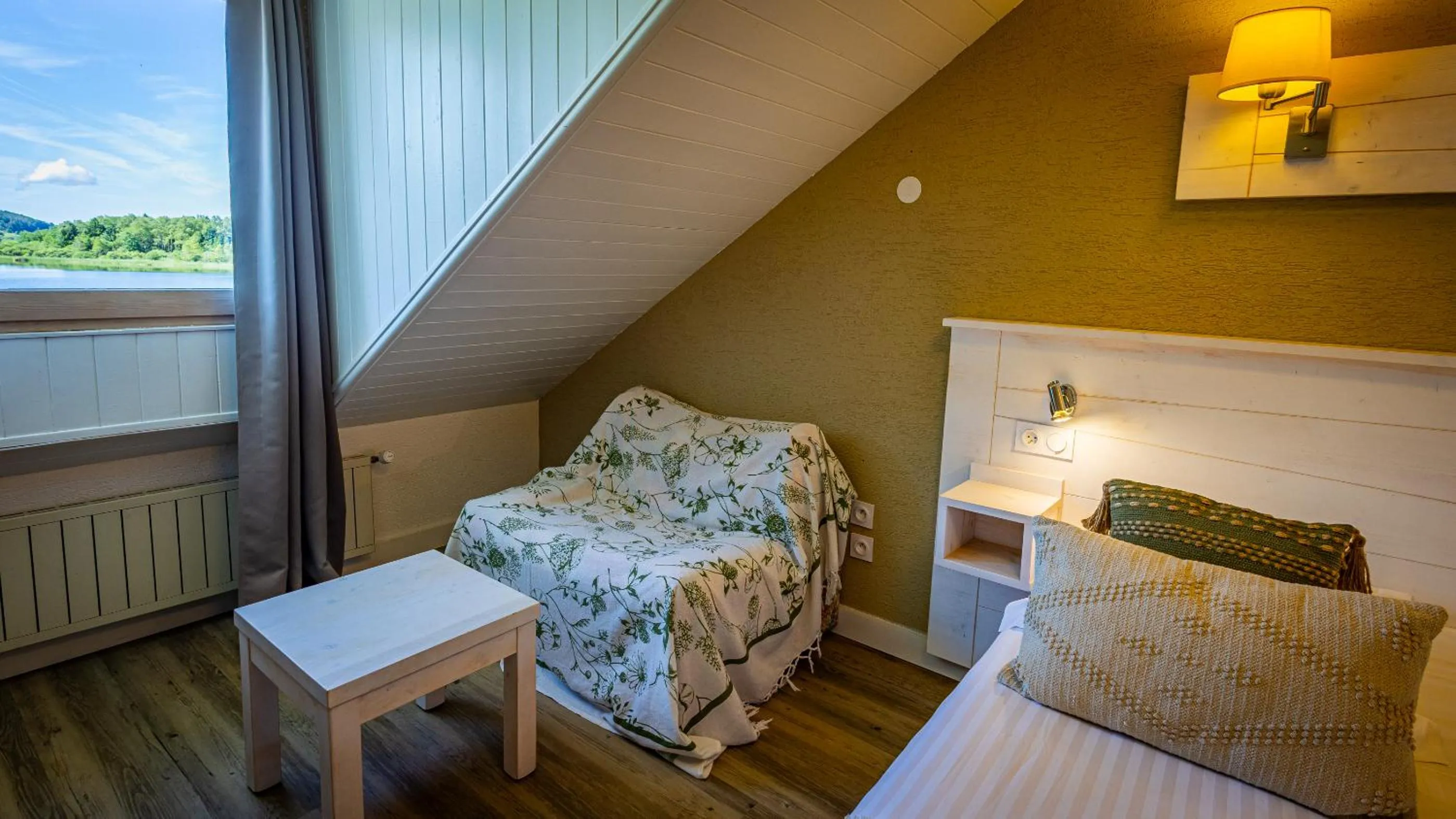 Bedroom, Bed in Hotel Lou Granva