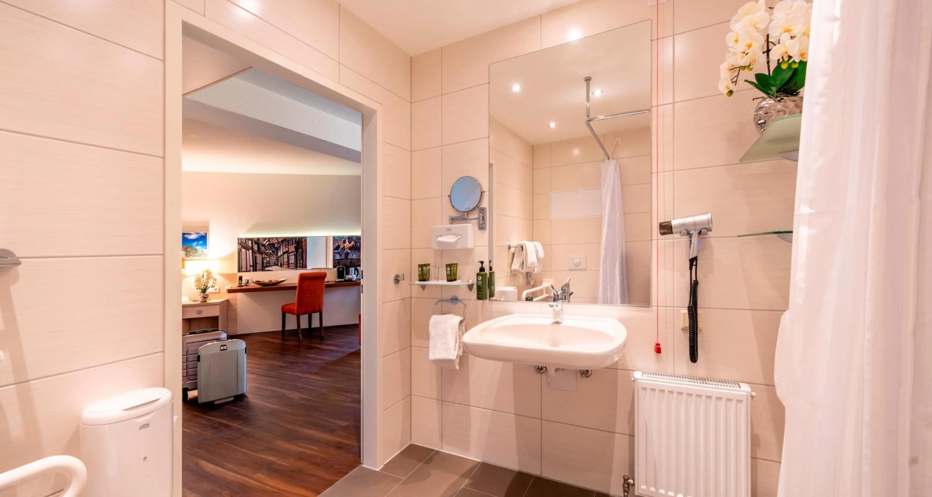 Bathroom in PLAZA INN Goslar