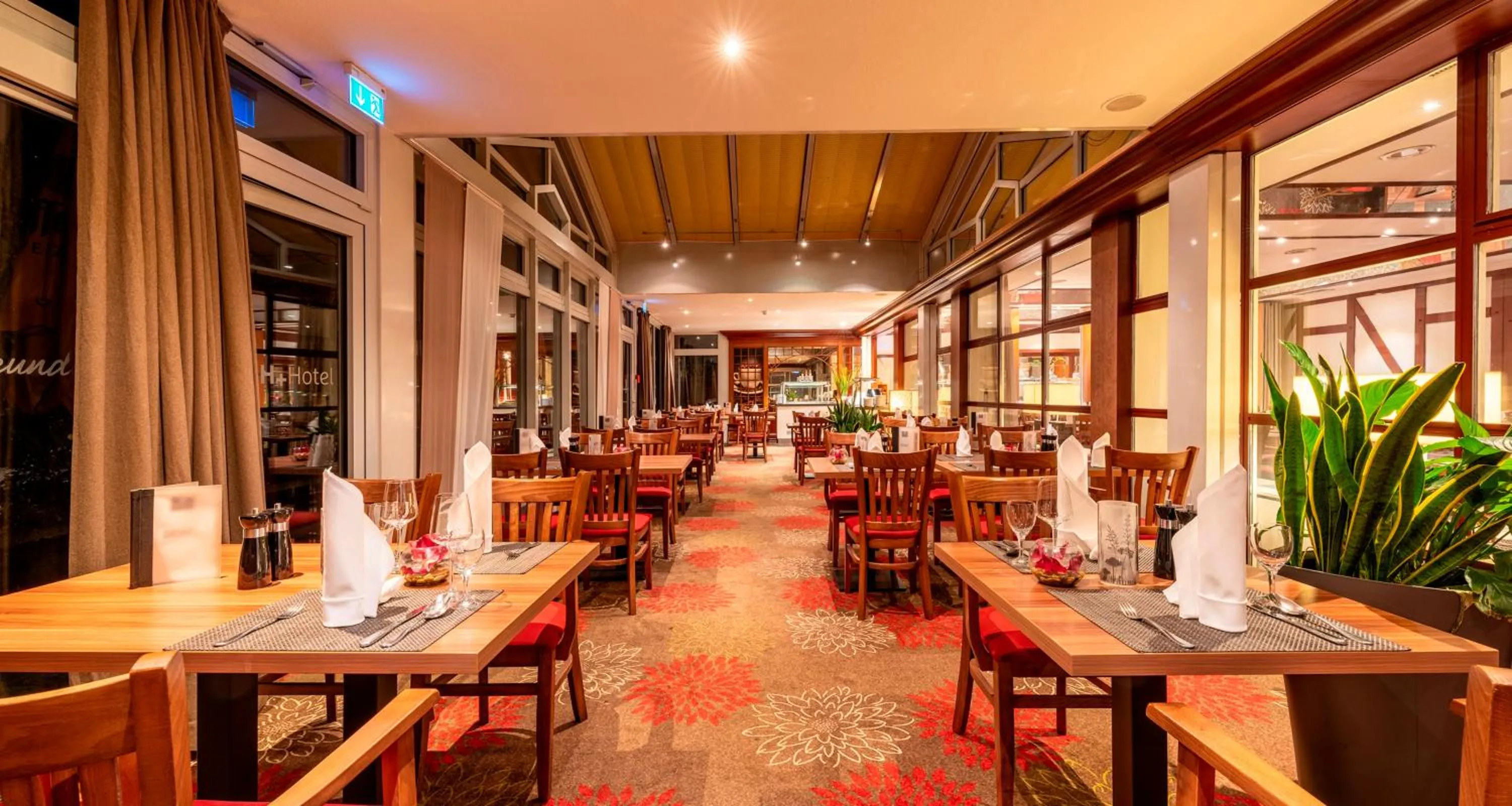 Restaurant/places to eat in PLAZA INN Goslar