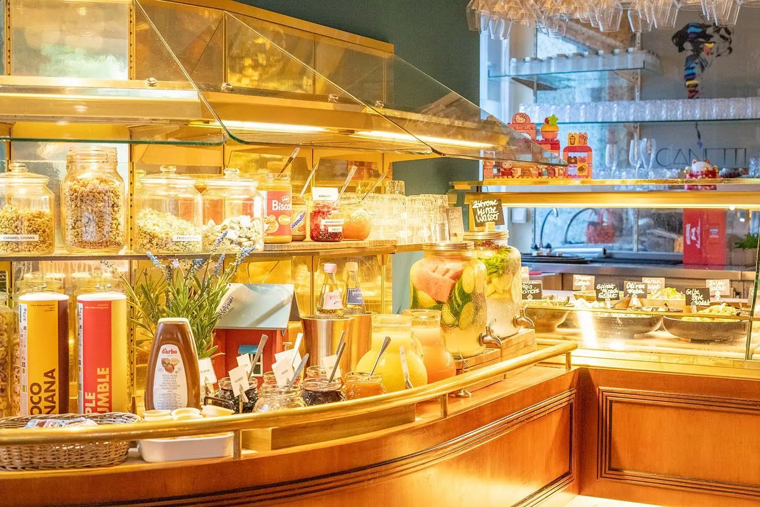 Restaurant/places to eat in Bernstein Hotel Villa Kastania