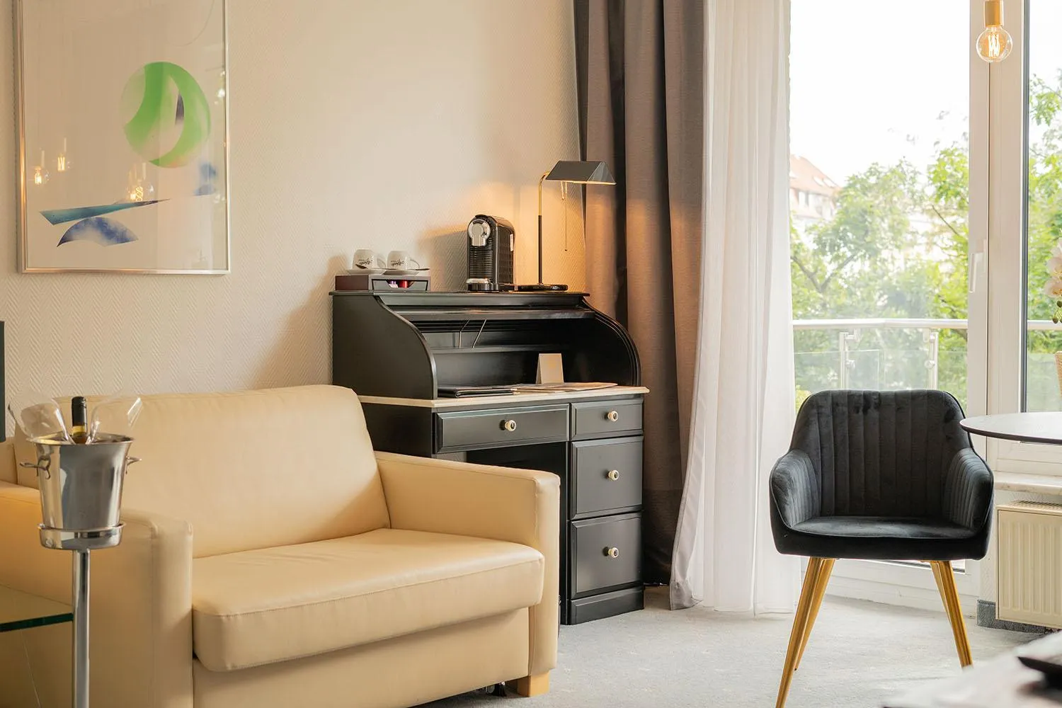 Bed in Bernstein Hotel Villa Kastania