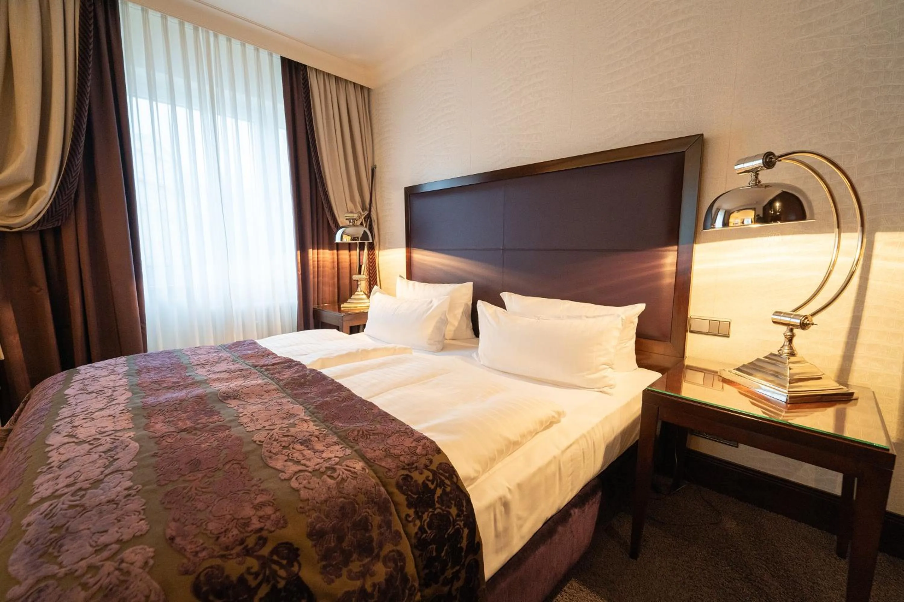 Bed in Bernstein Hotel Villa Kastania