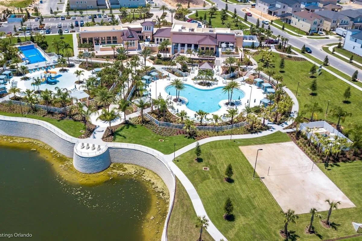 Family Friendly Four Bedroom w/ Pool @SolaraResort 1517