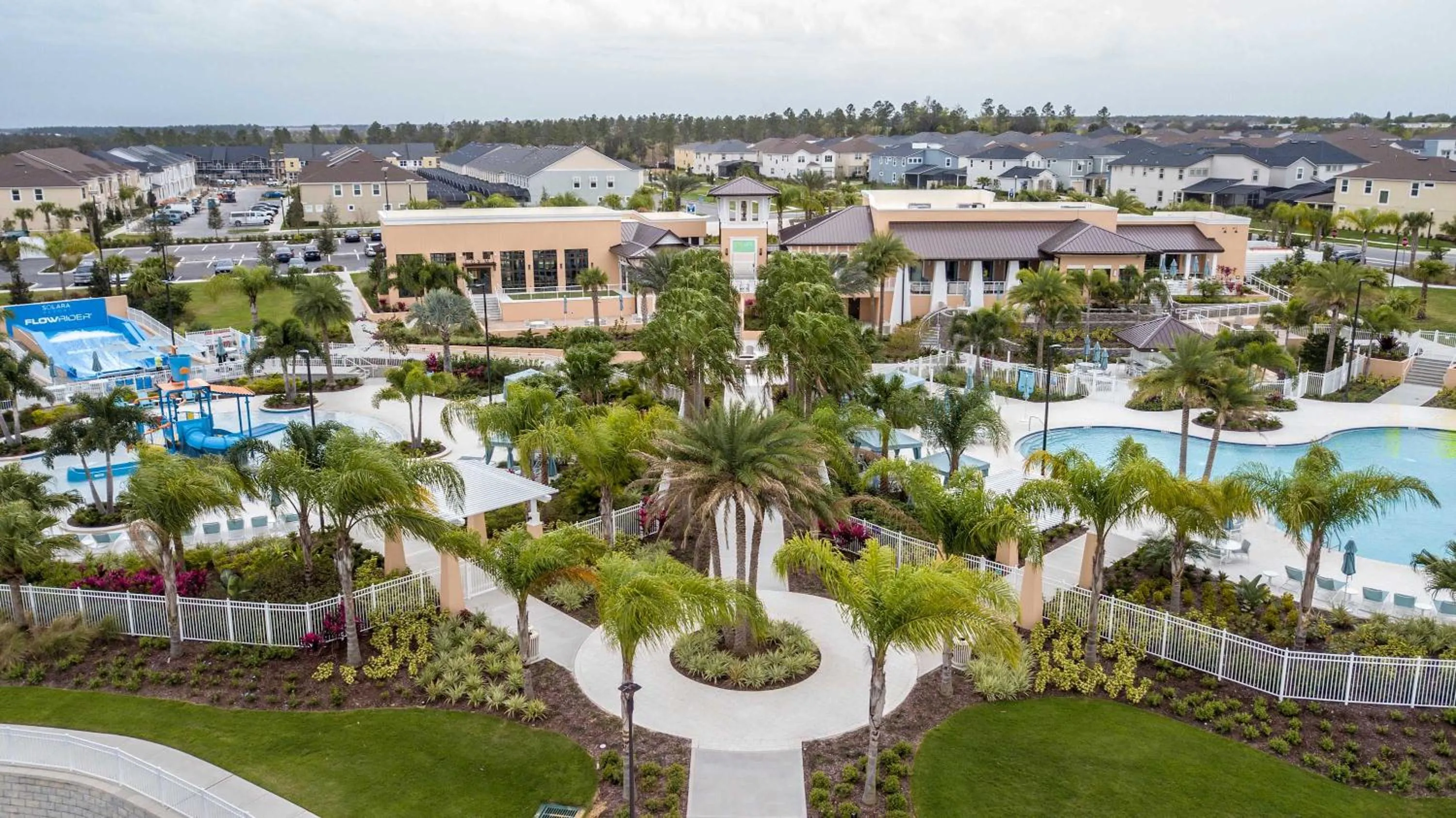 Family Friendly Four Bedroom w/ Pool @SolaraResort 1517