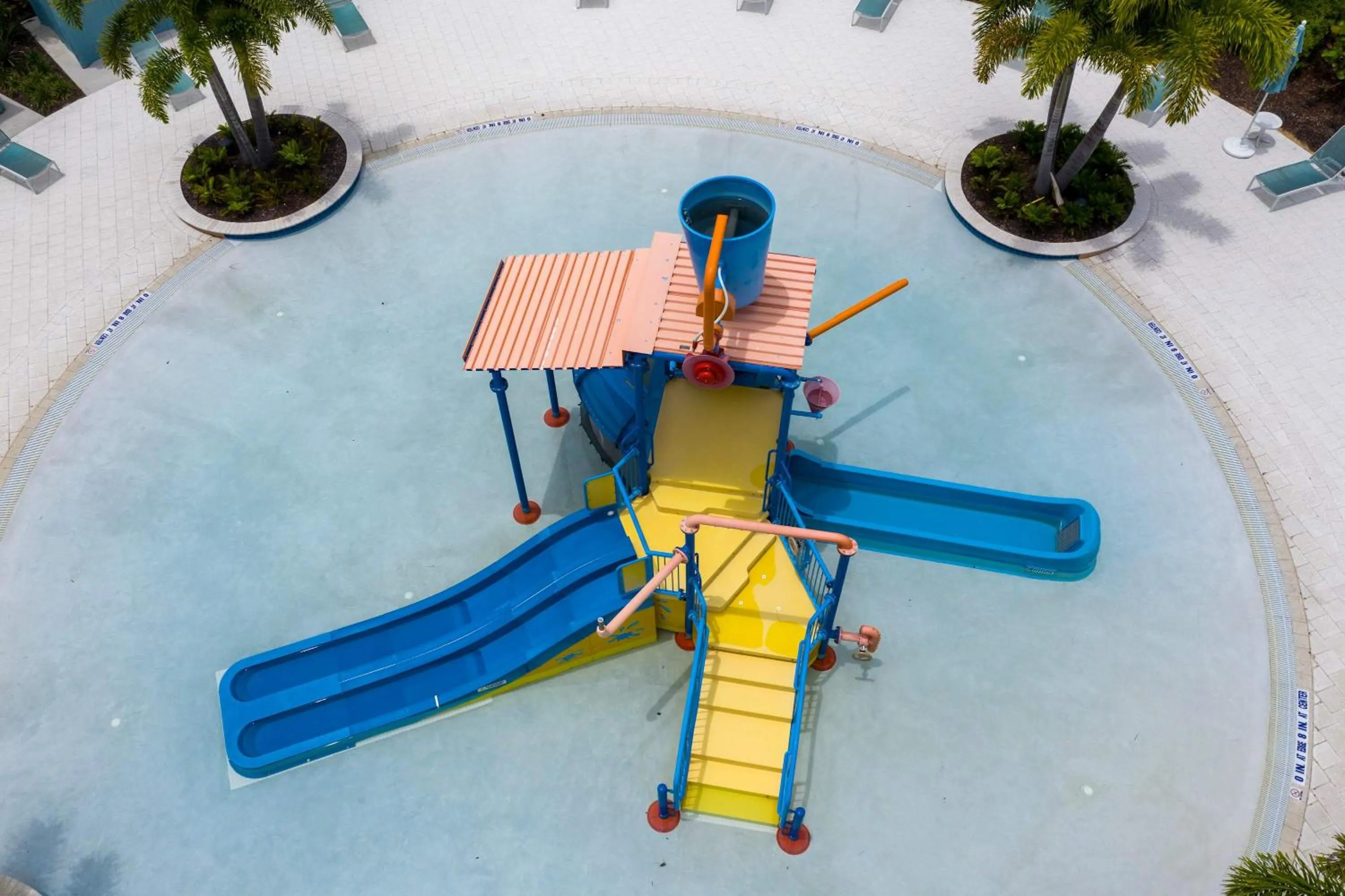 Family Friendly Four Bedroom w/ Pool @SolaraResort 1517