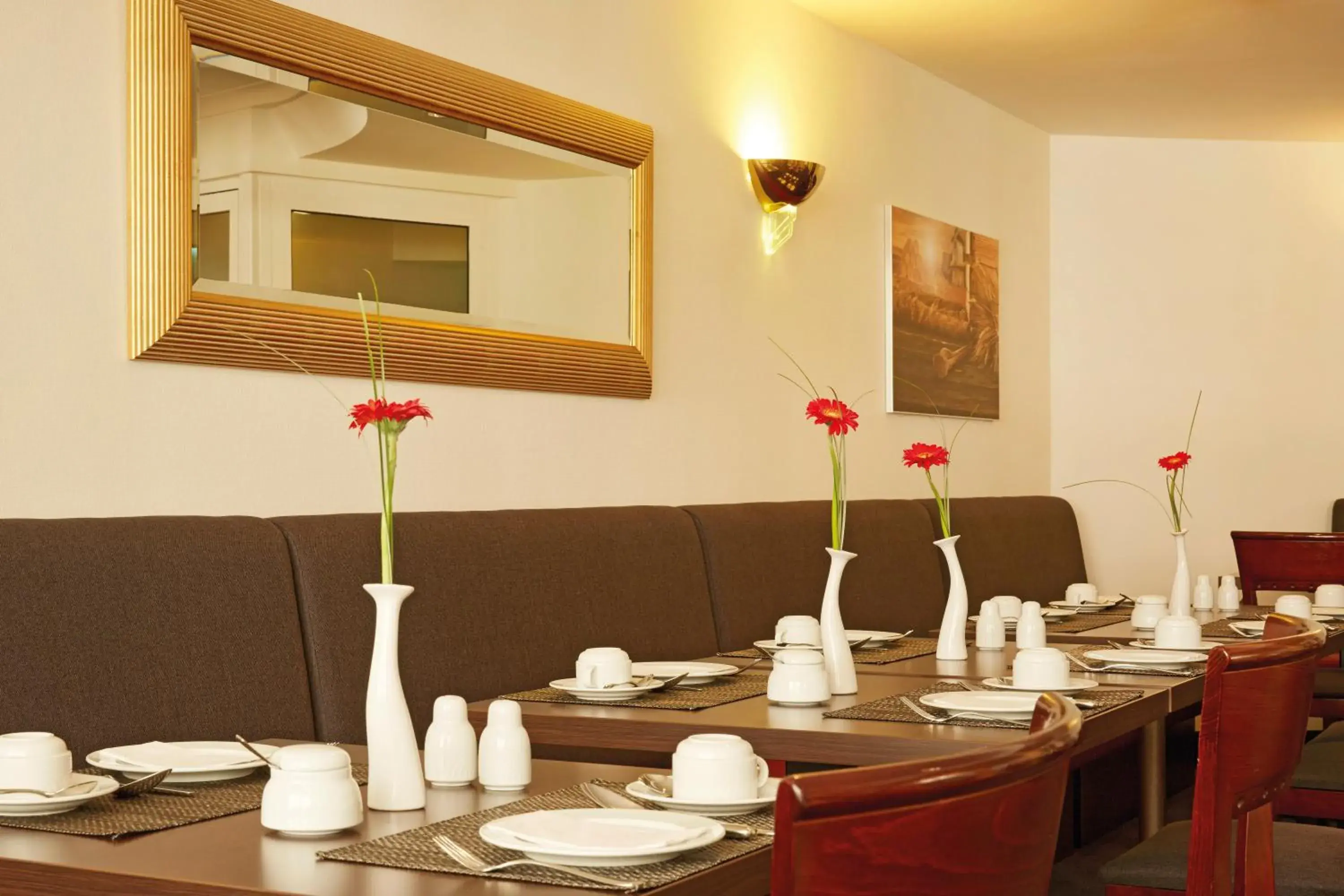 Restaurant/places to eat in H+ Hotel Stade Herzog Widukind Restaurant/places to eat in H+ Hotel Stade Herzog Widukind