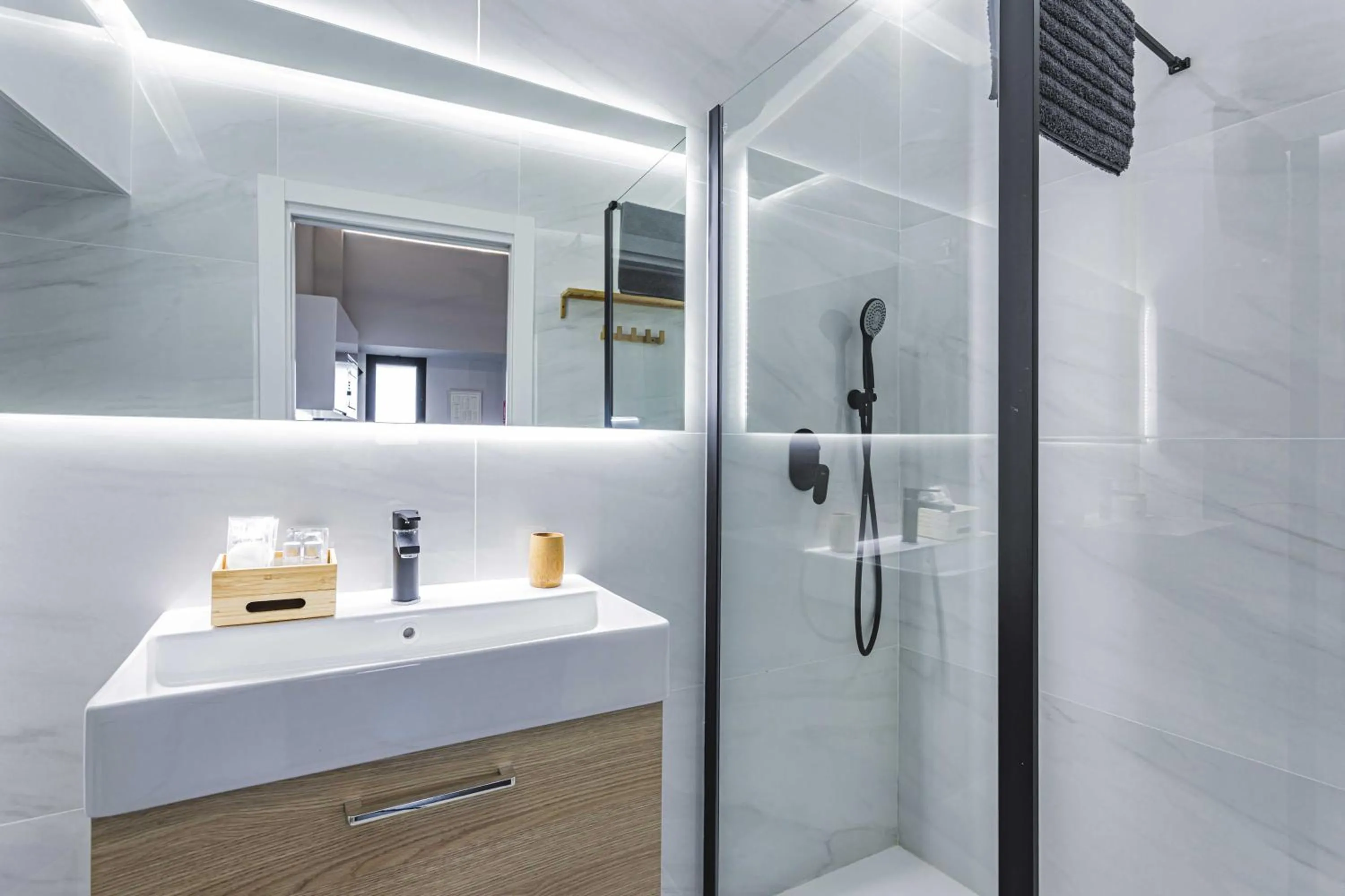 Bathroom in Apartamentos Cáceres Central Suites