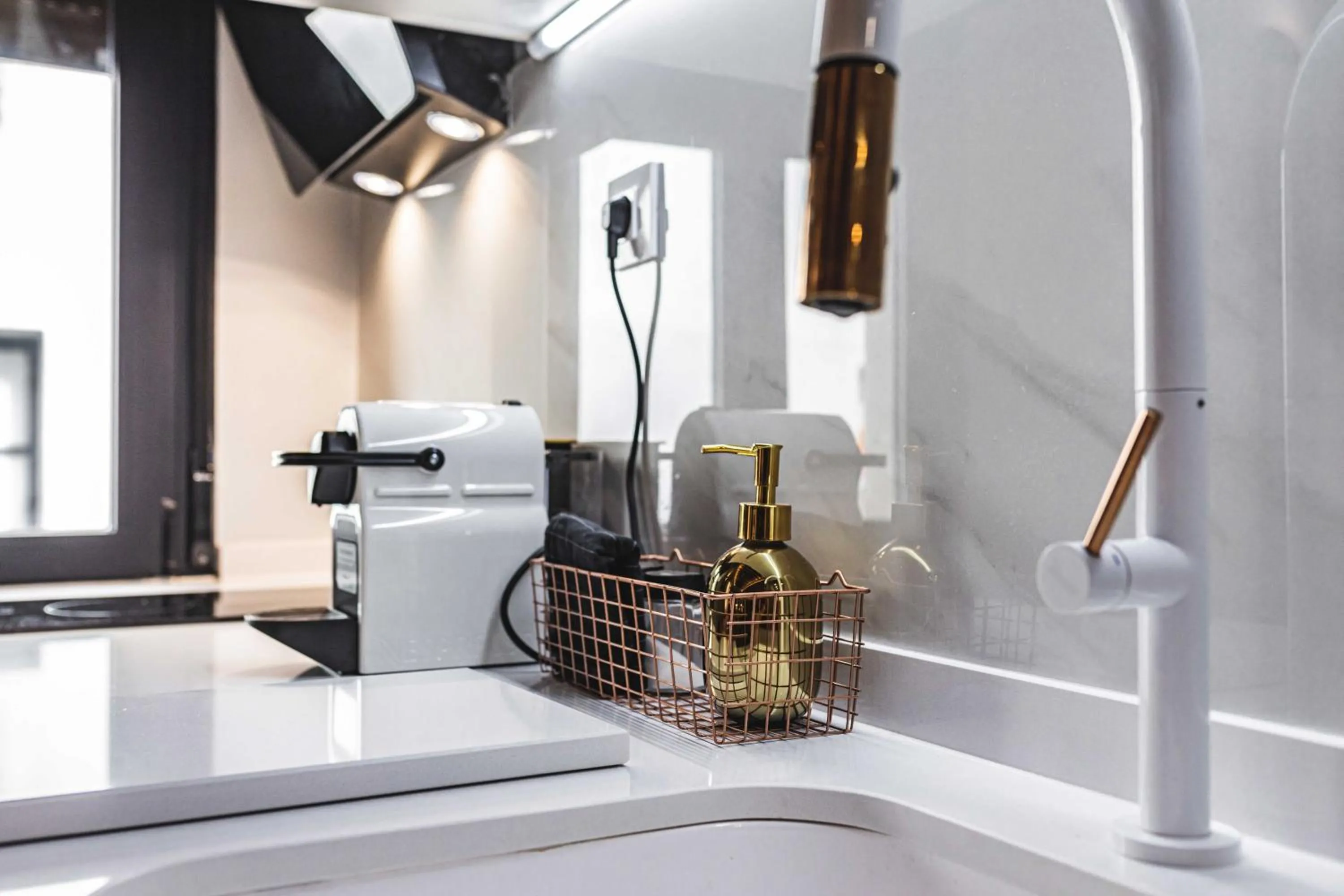Kitchen or kitchenette in Apartamentos Cáceres Central Suites