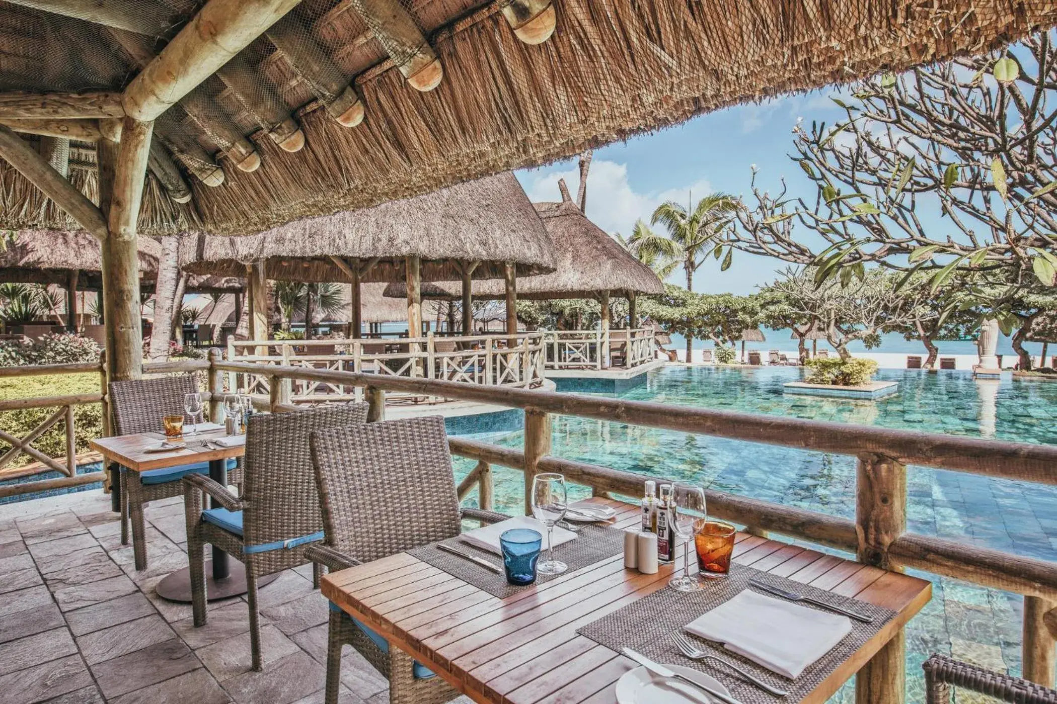 Restaurant/places to eat in La Pirogue Mauritius Restaurant/places to eat in La Pirogue Mauritius