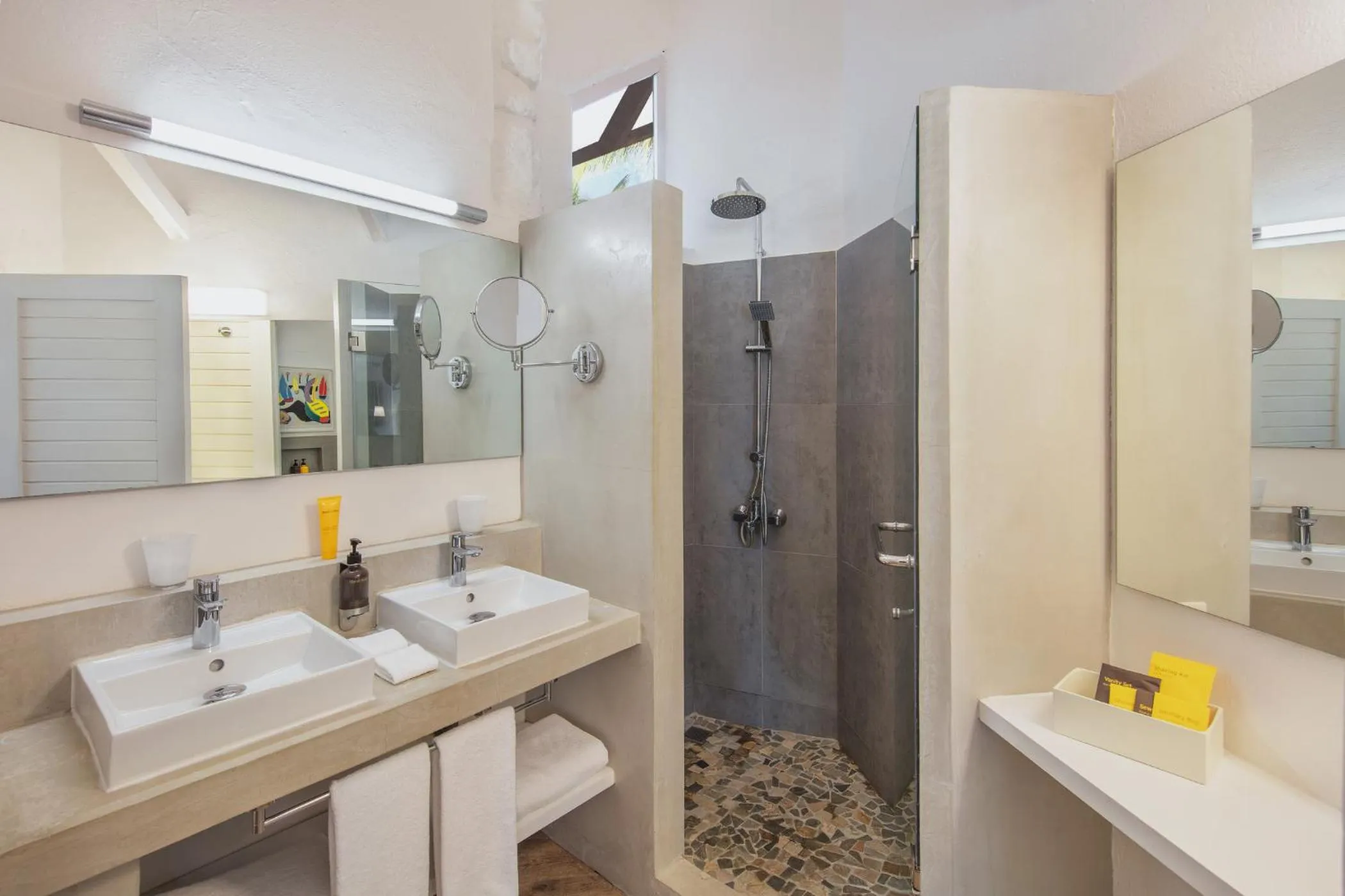 Bathroom in La Pirogue Mauritius