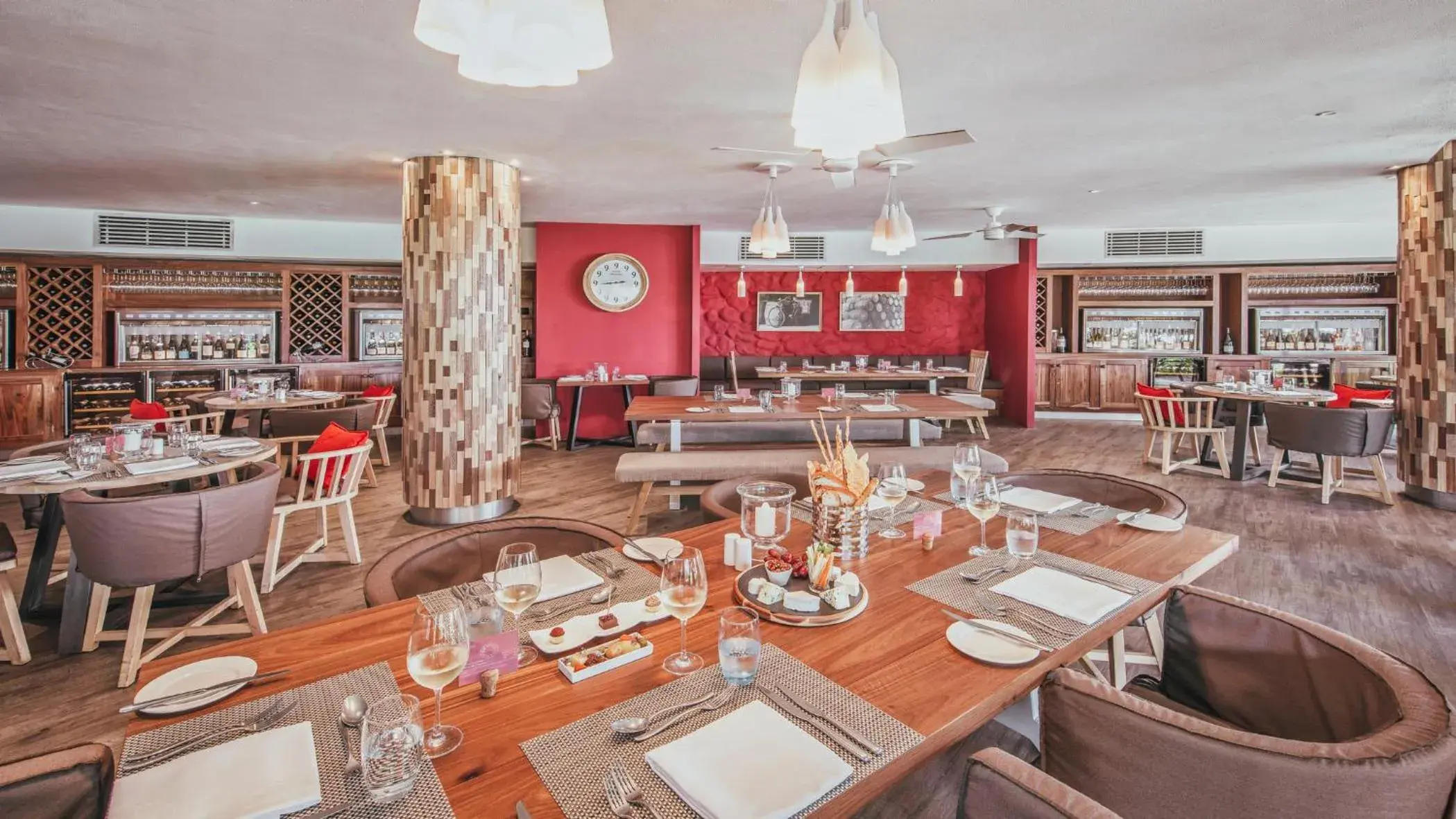 Restaurant/places to eat in La Pirogue Mauritius Restaurant/places to eat in La Pirogue Mauritius