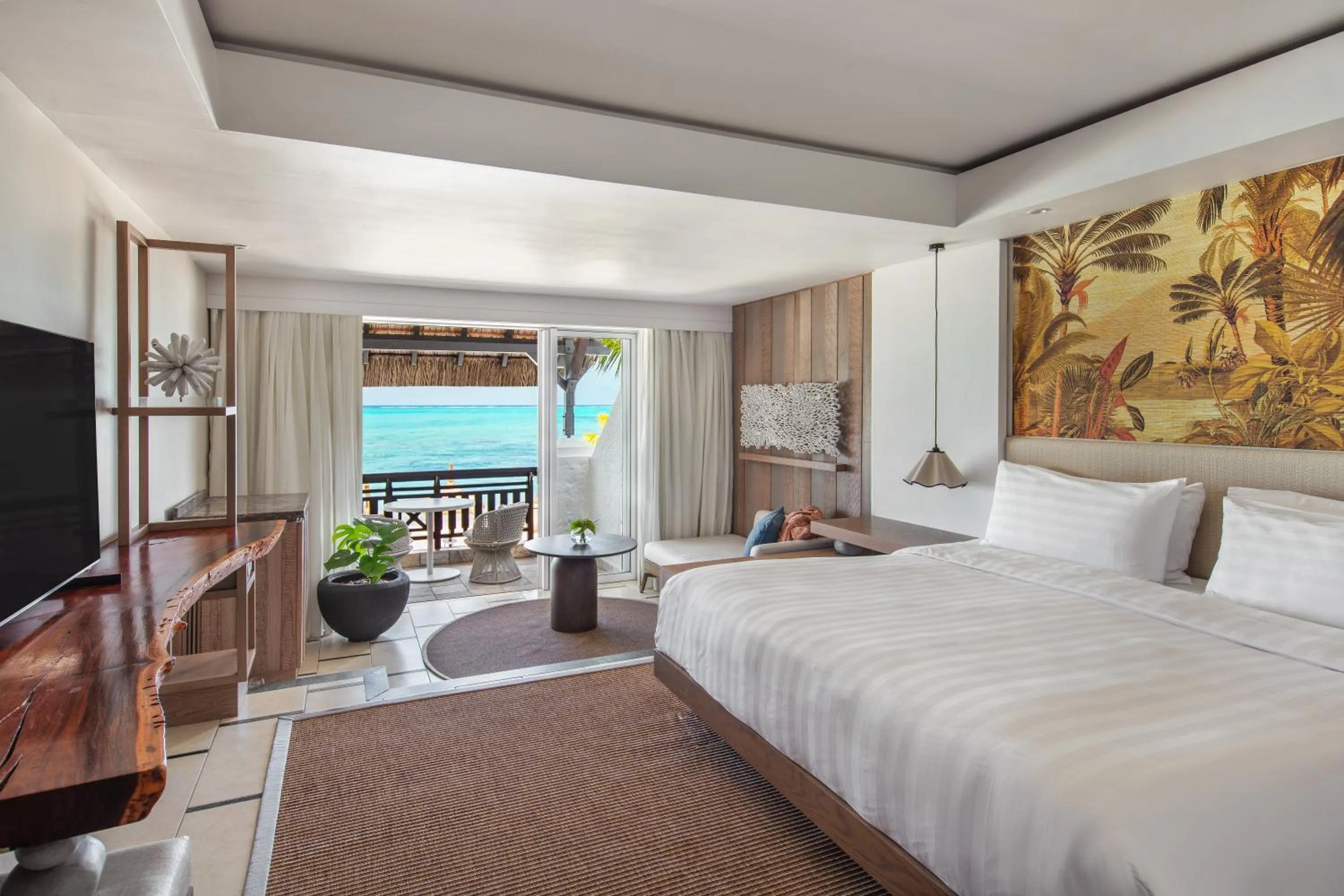 Bed in Shangri-La Le Touessrok, Mauritius
