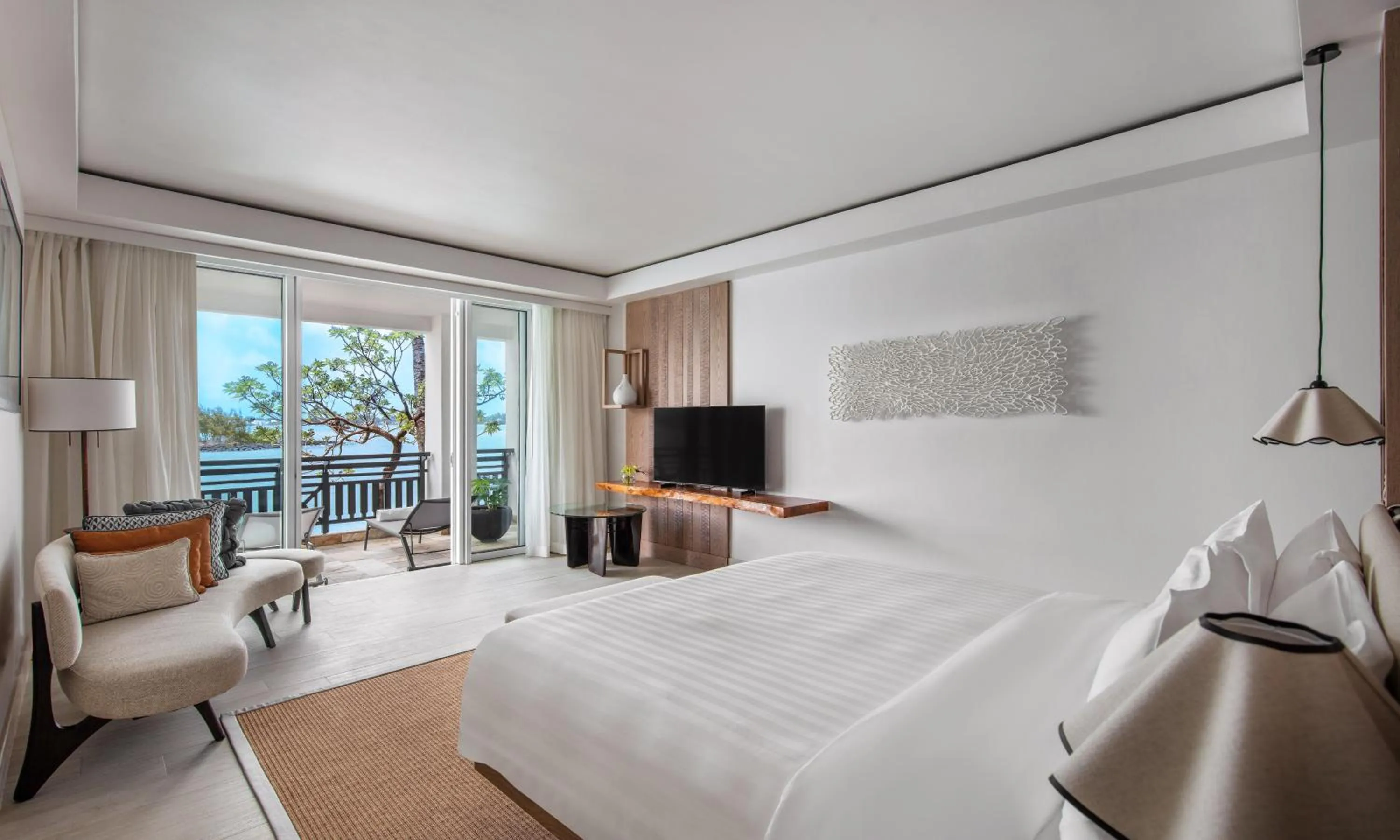 Bed in Shangri-La Le Touessrok, Mauritius