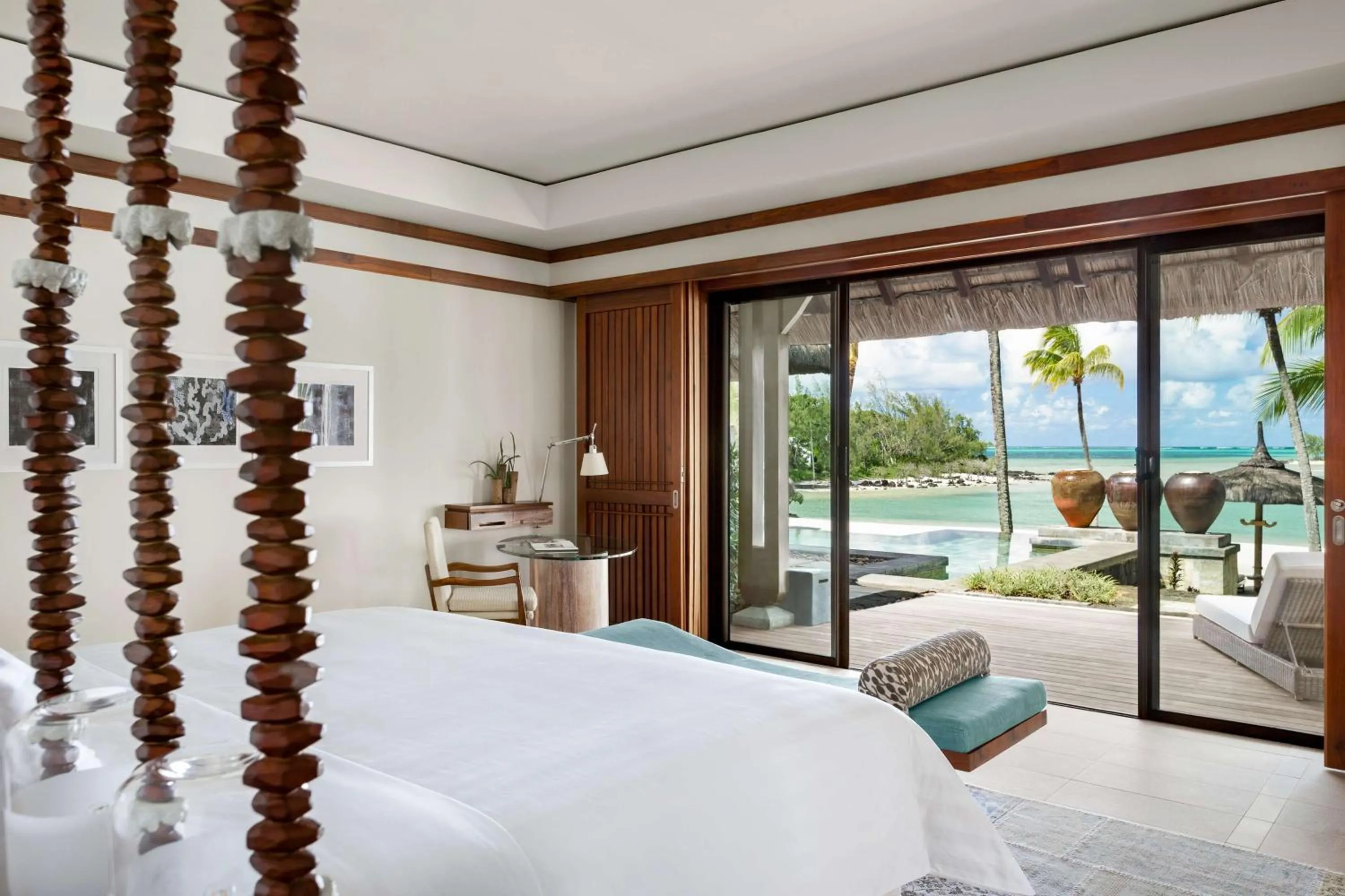 Photo of the whole room, Bed in Shangri-La Le Touessrok, Mauritius