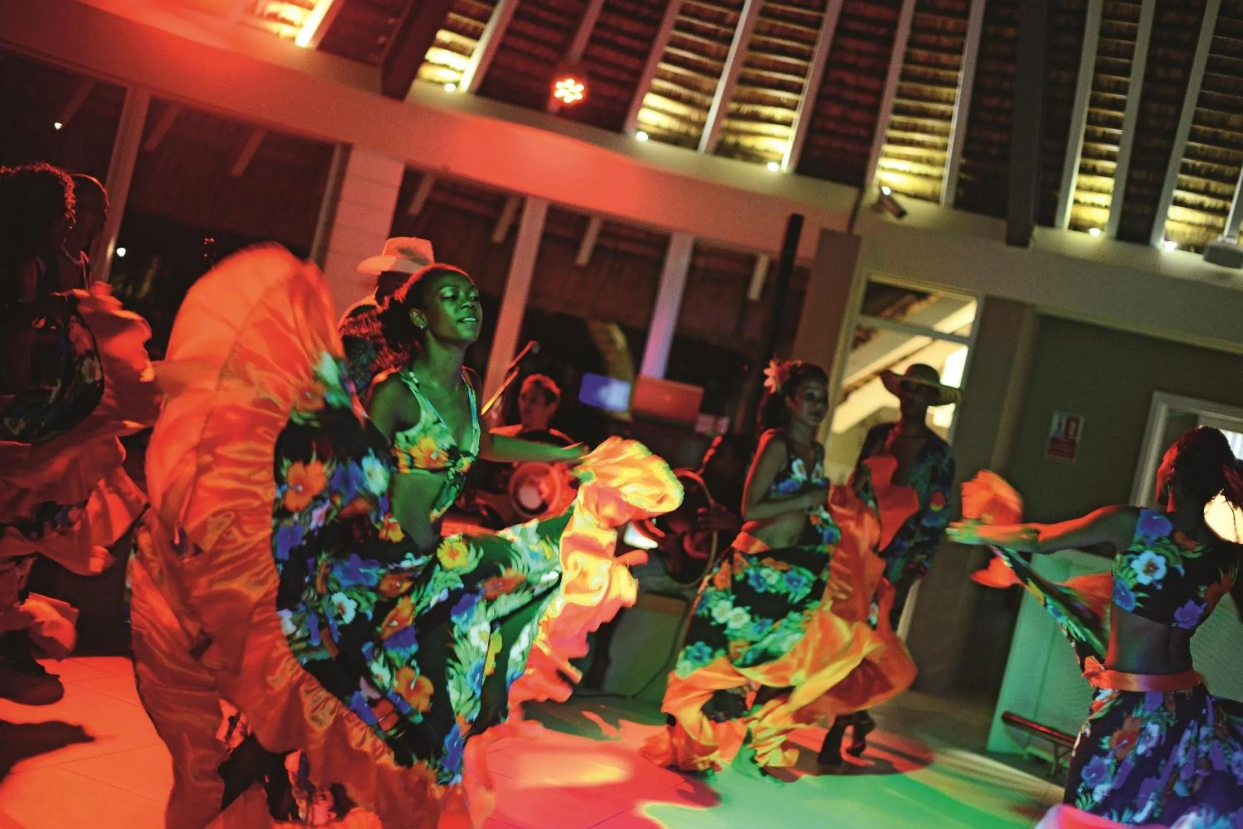 Evening entertainment in Ambre - Adults only