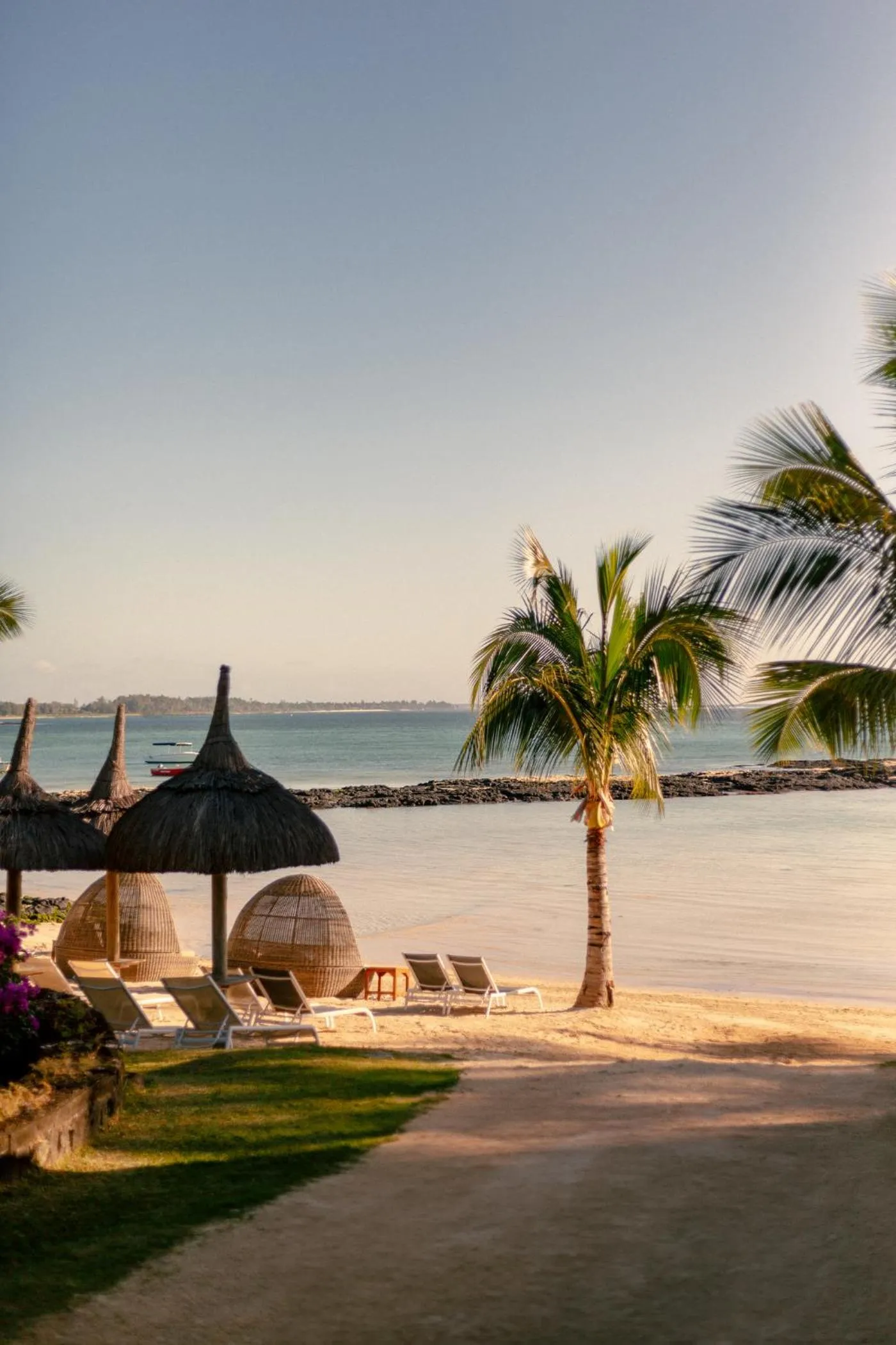 Beach in Ambre - Adults only