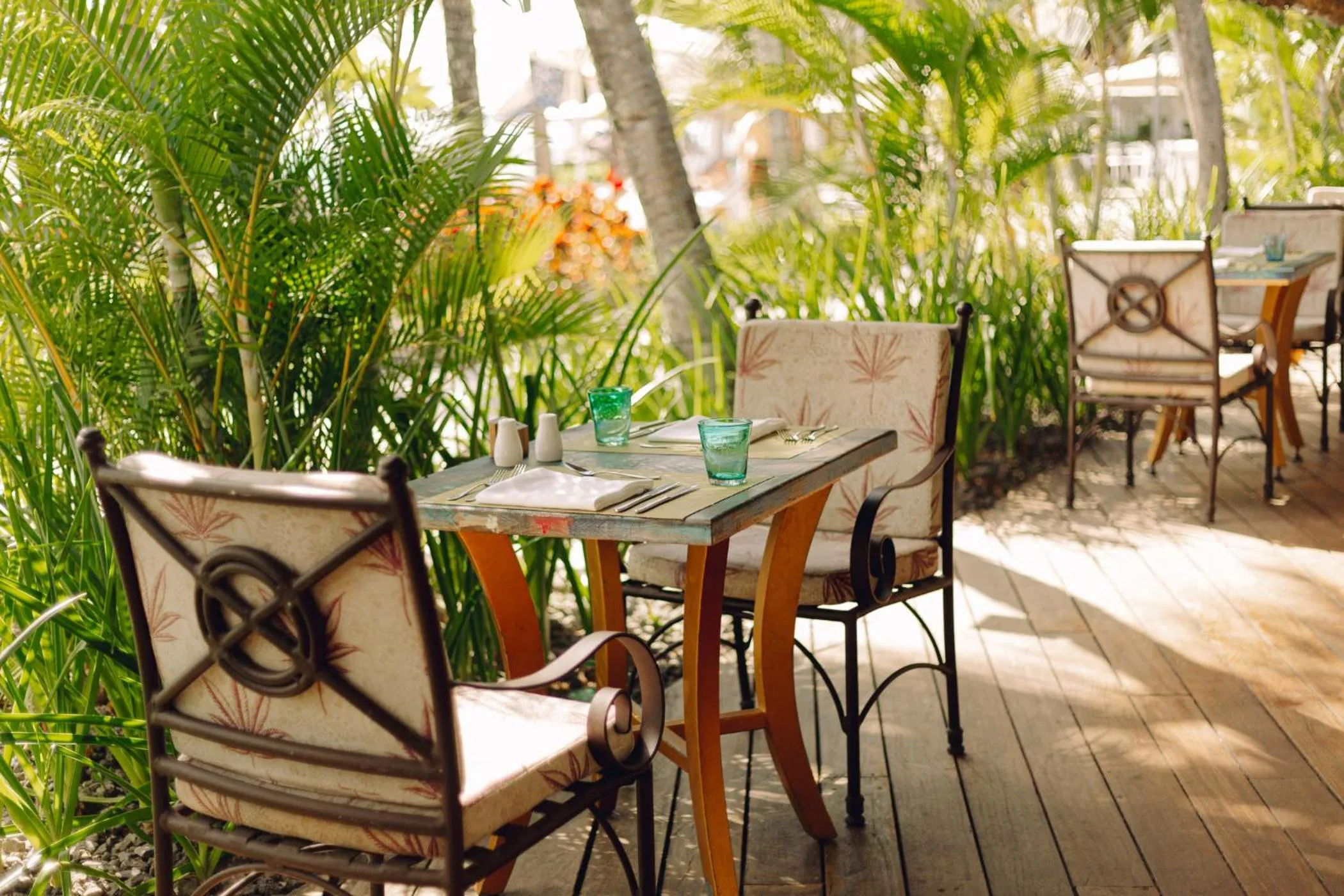 Restaurant/places to eat in Ambre - Adults only