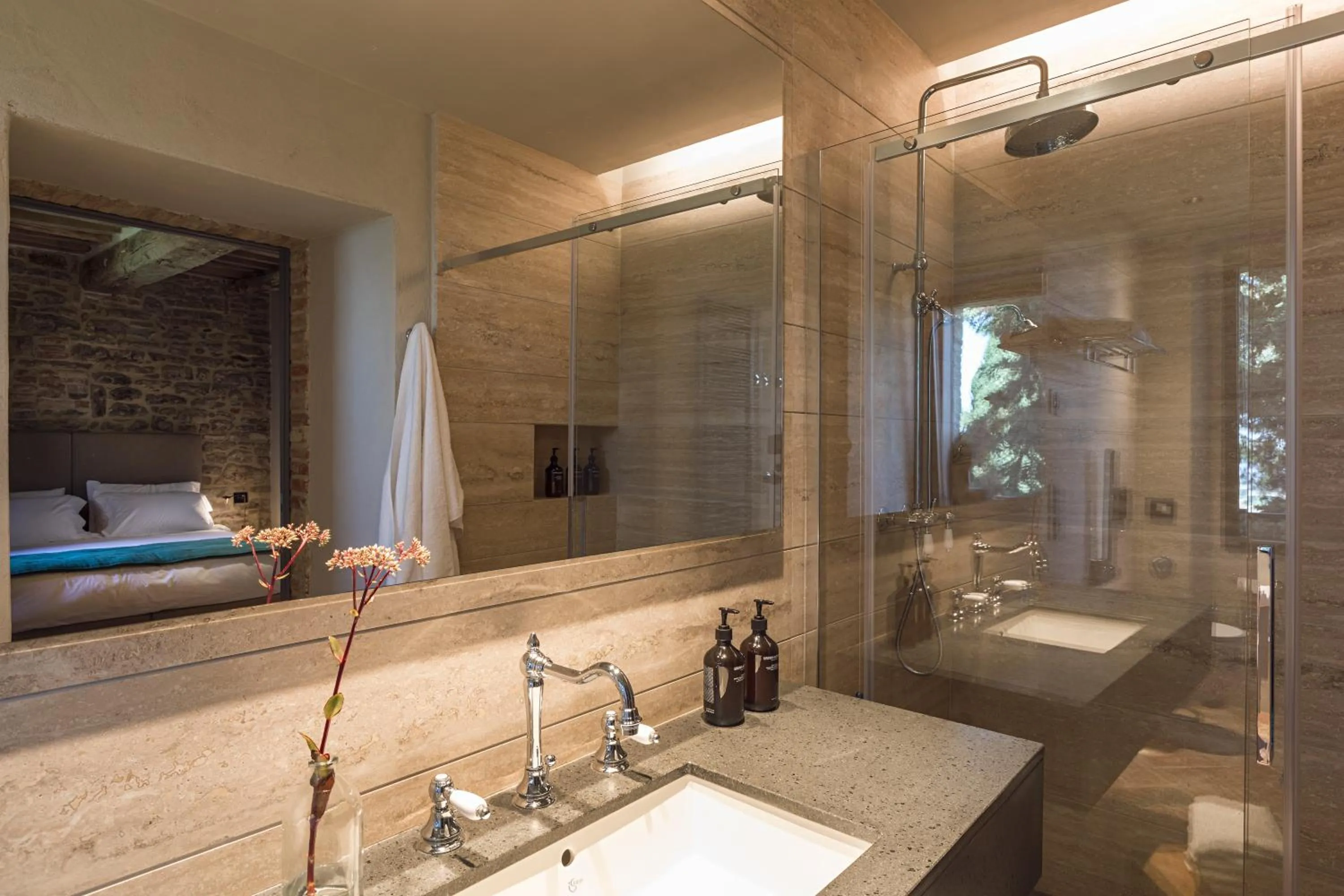 Bathroom in Rastrello