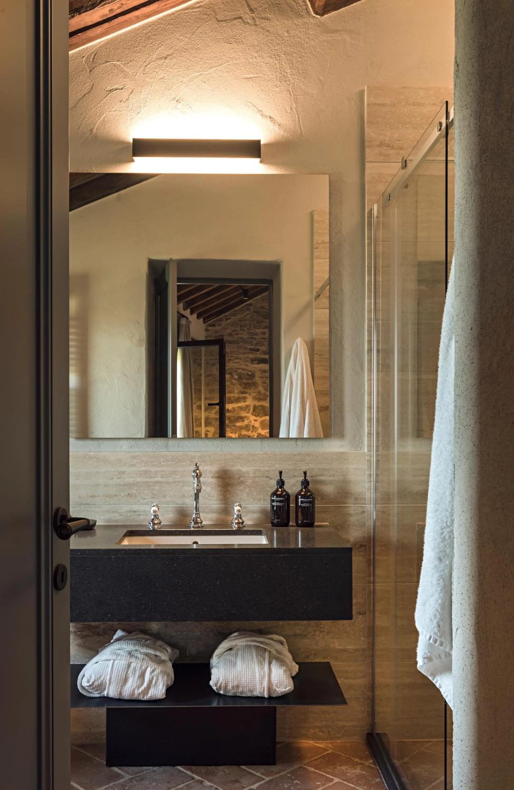 Bathroom in Rastrello