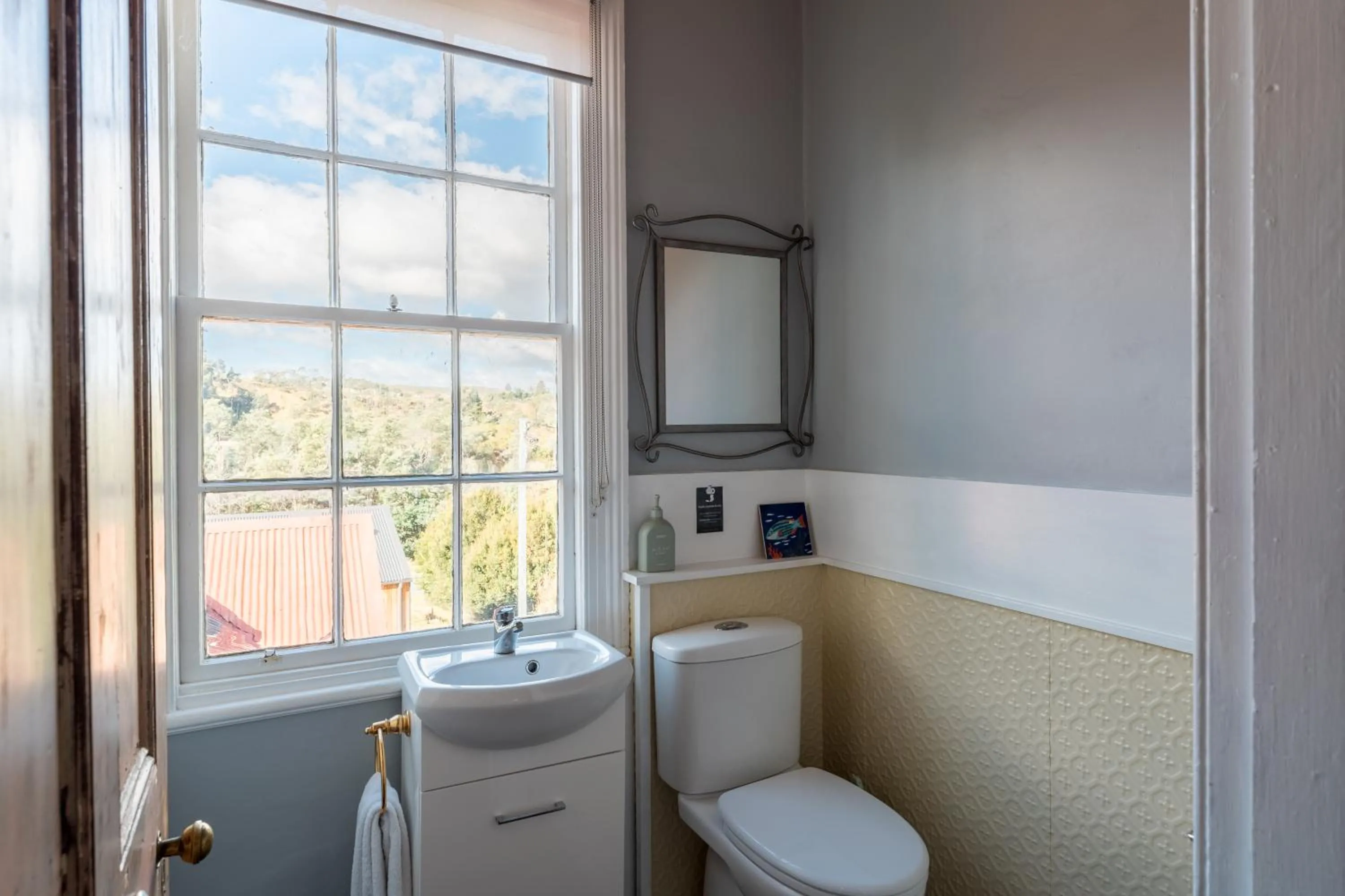 Toilet in Derby Bank House- Heritage listed two bedroom old school B&B suite or a self contained cabin
