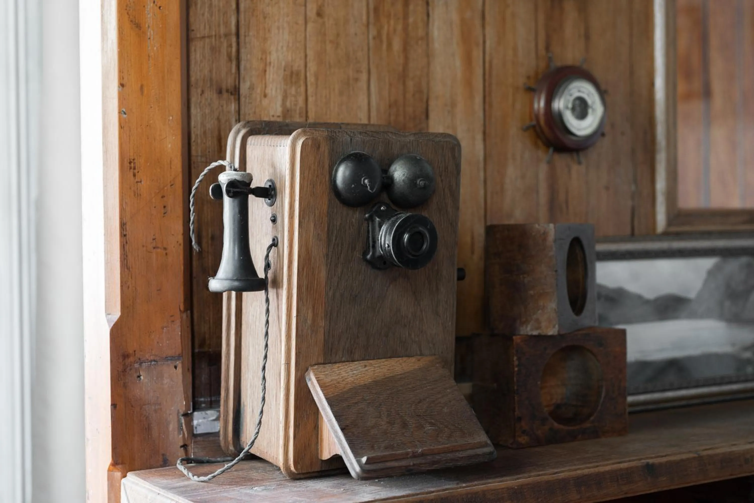 Decorative detail in Derby Bank House- Heritage listed two bedroom old school B&B suite or a self contained cabin
