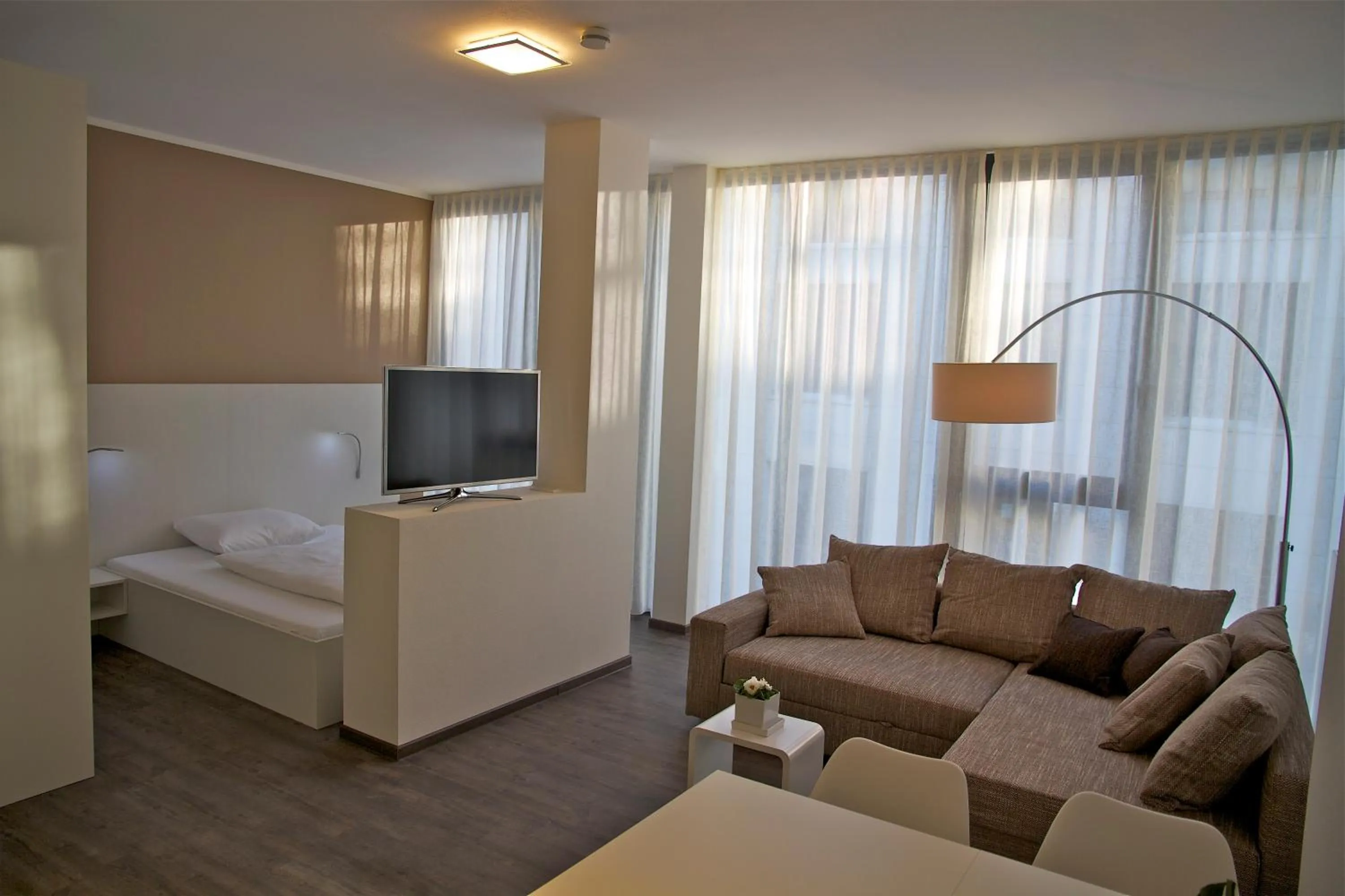 Day, Bed in Boardinghouse Offenbach Service Apartments