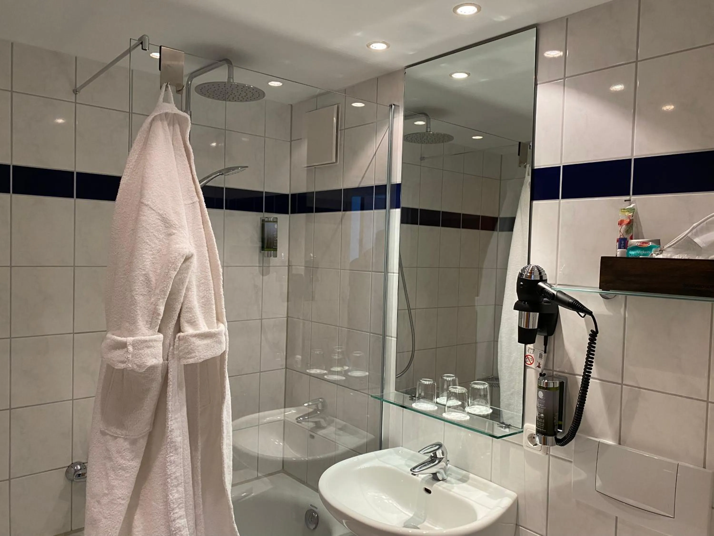 Bathroom in Hotel Stadthafen Stade