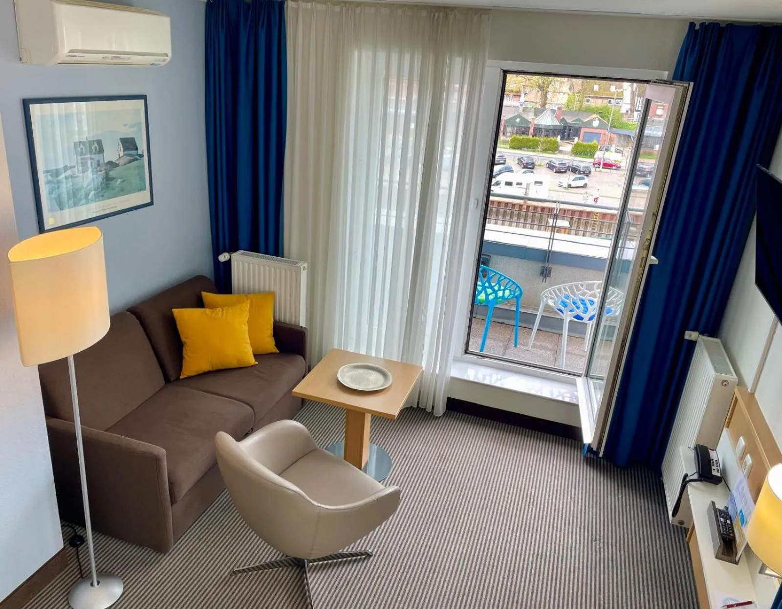 Photo of the whole room in Hotel Stadthafen Stade