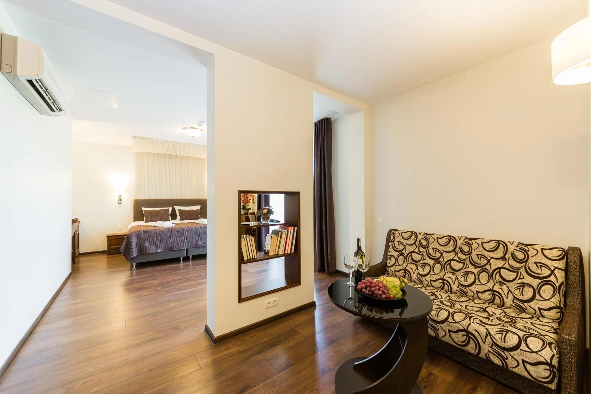 Bed in Motel Panorama