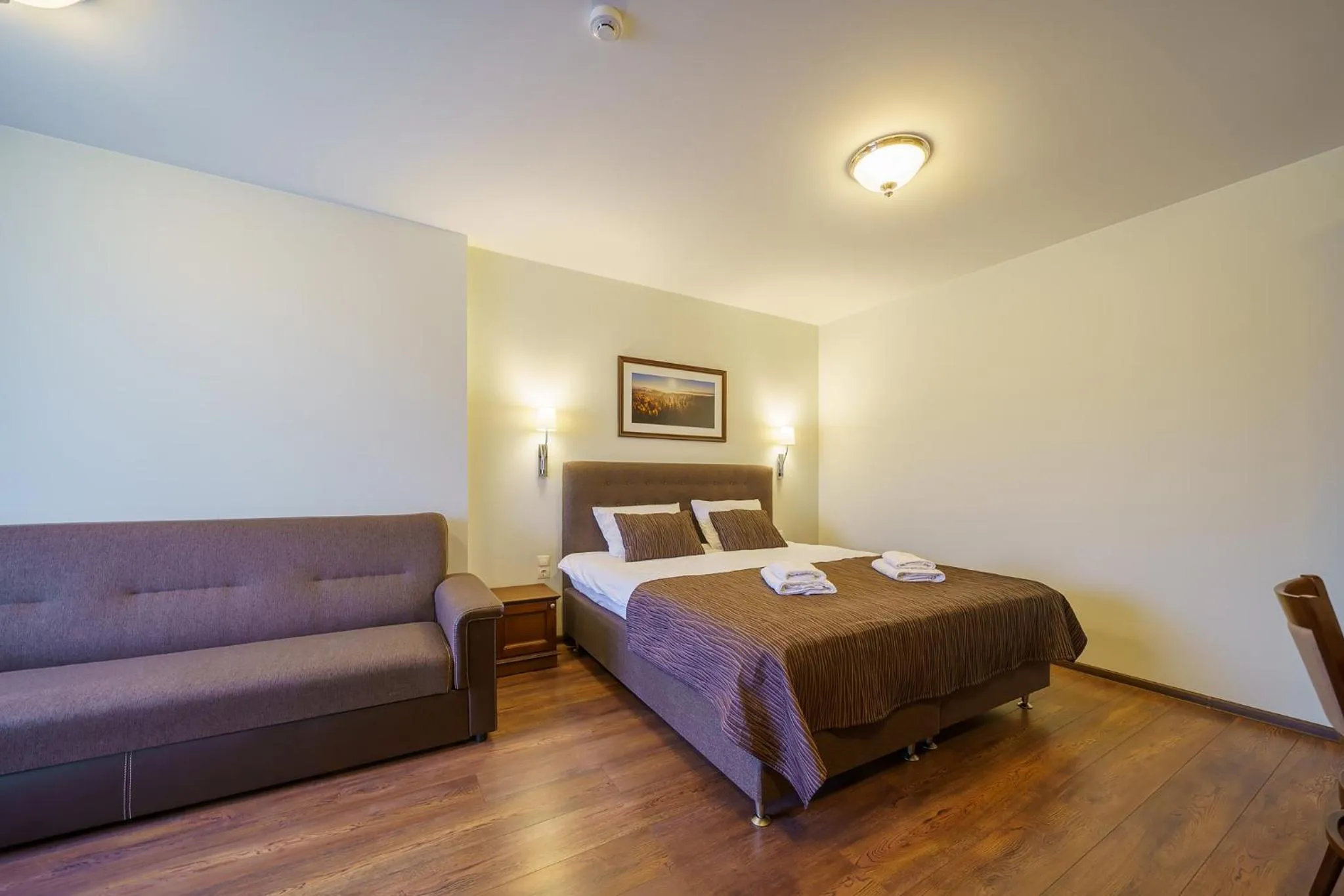 Bed in Motel Panorama