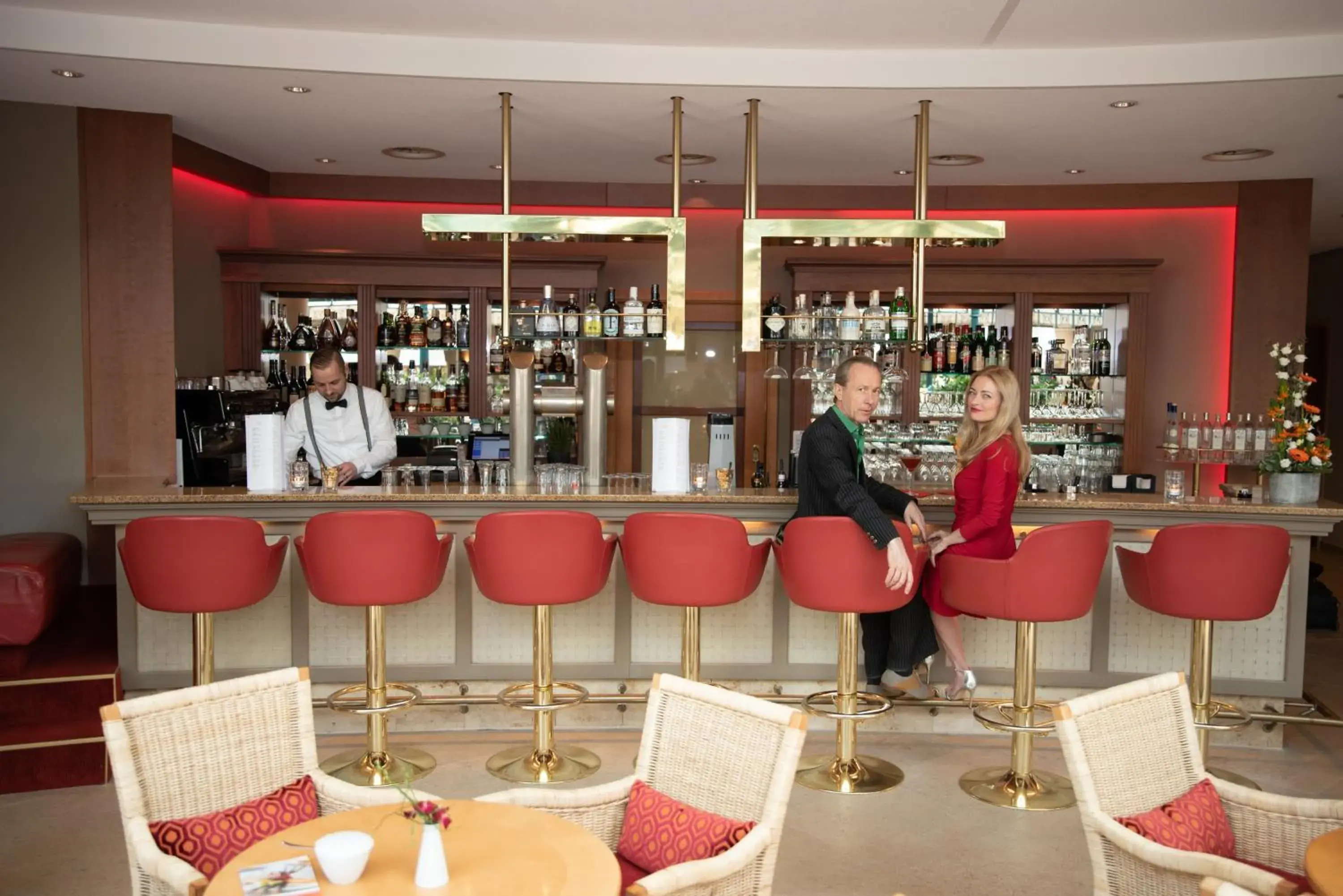 Lounge or bar in A-ROSA Ostseehotel Kühlungsborn Lounge or bar in A-ROSA Ostseehotel Kühlungsborn