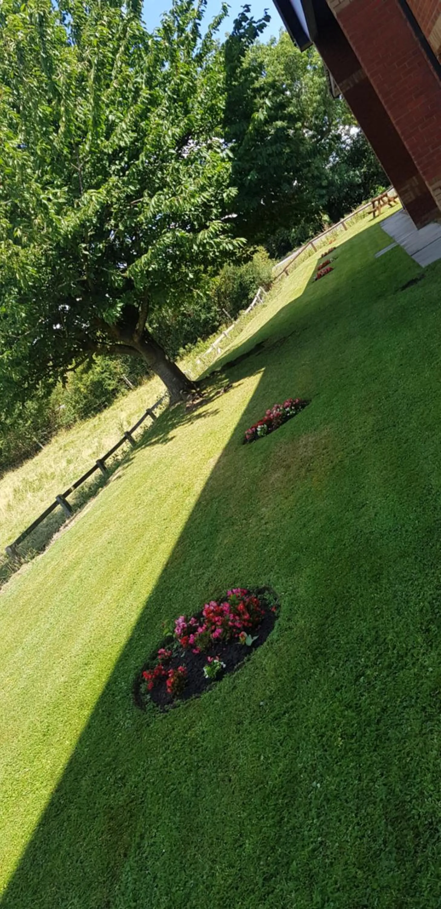 Garden view in Redwings Lodge Dunstable