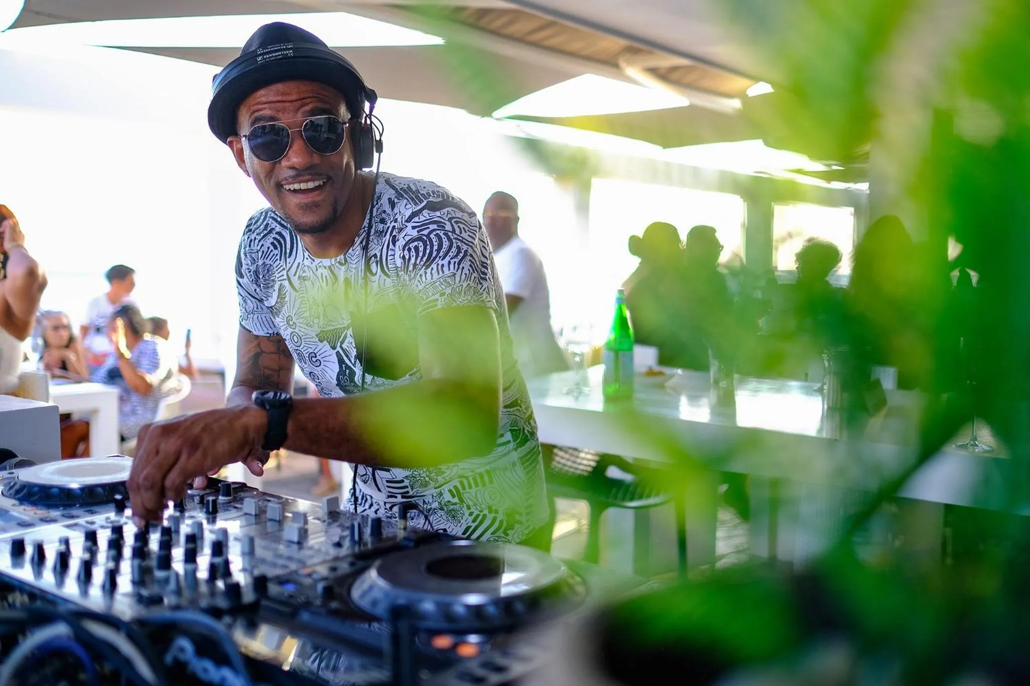 Nightclub / DJ in Saint Tropez Boutique Hotel