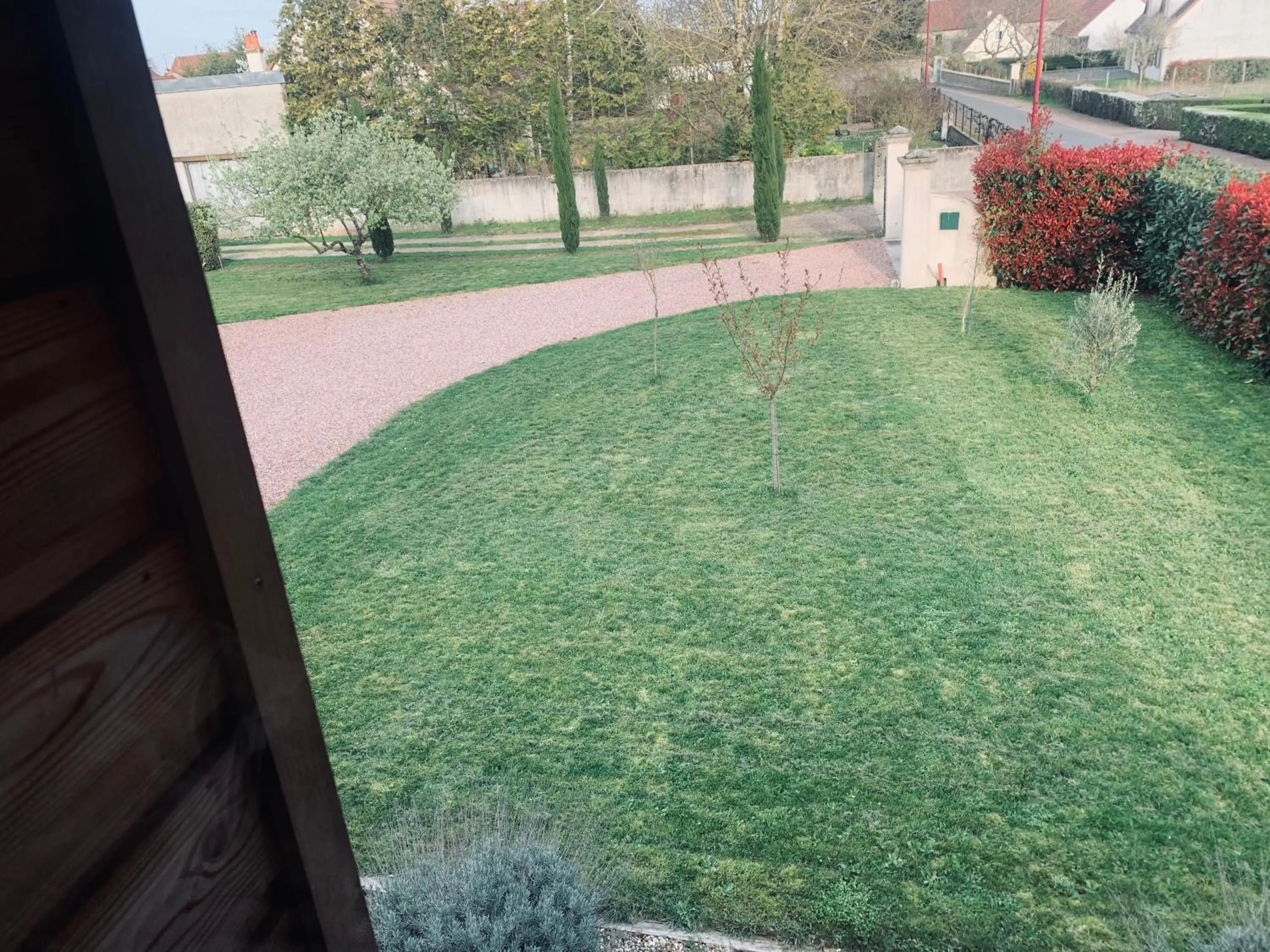 Garden view in La Grange de l’Ouche