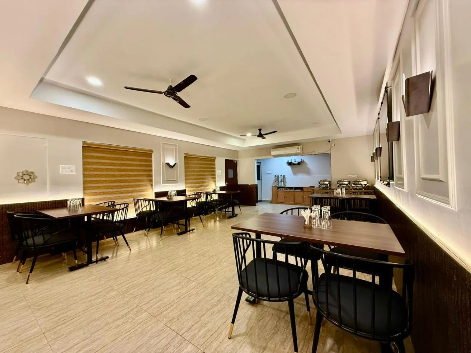 Banquet/Function facilities in Hotel Deendayal