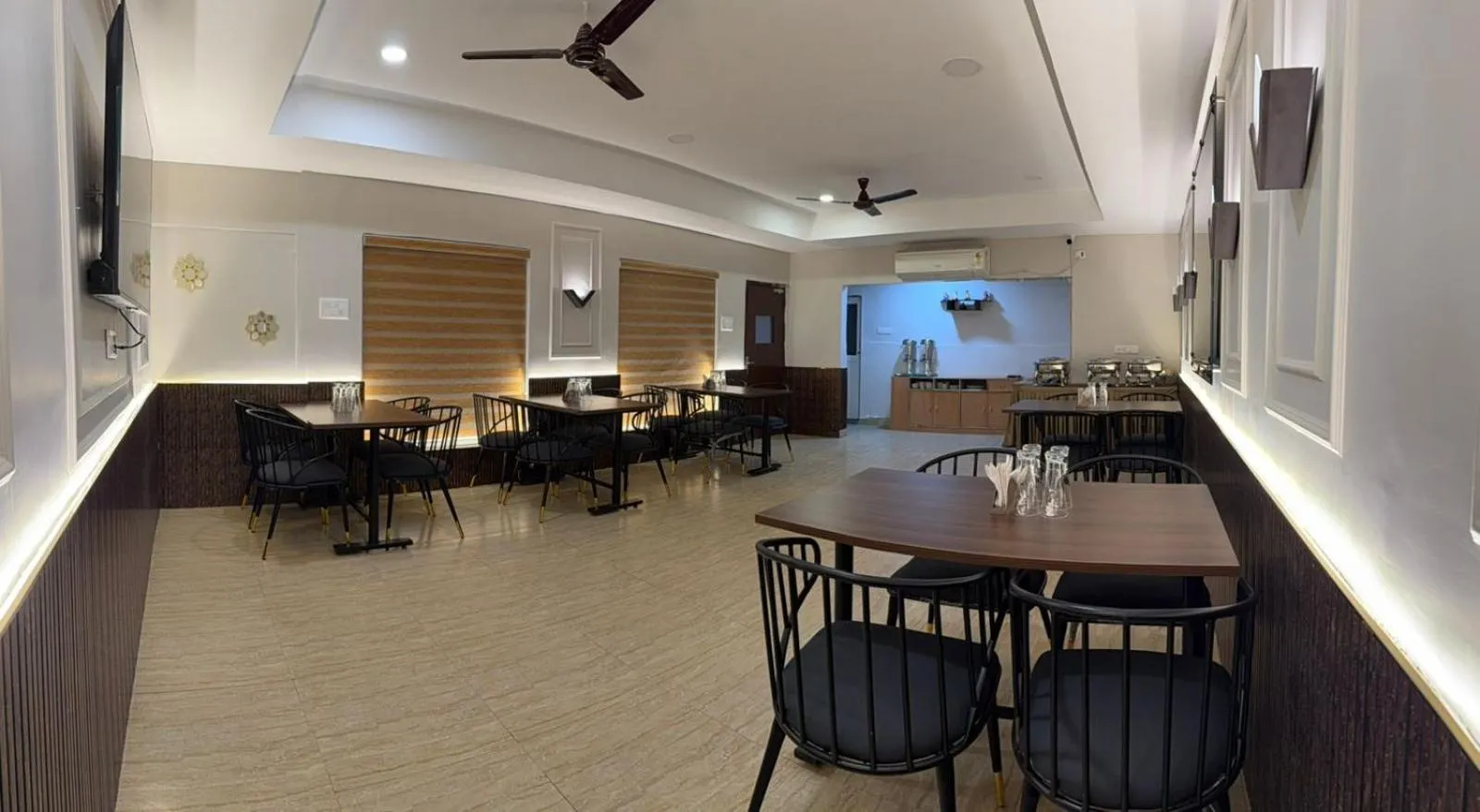 Seating area in Hotel Deendayal